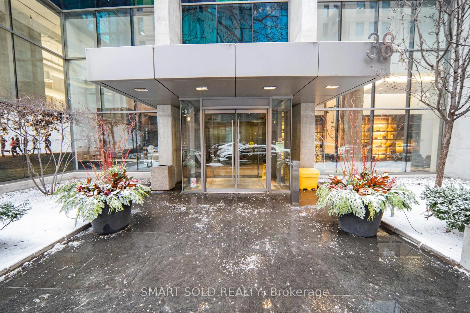 Photo 2 of Unit 3708, 38 grenville Street, Toronto, Bay Street Corridor — HOMEH