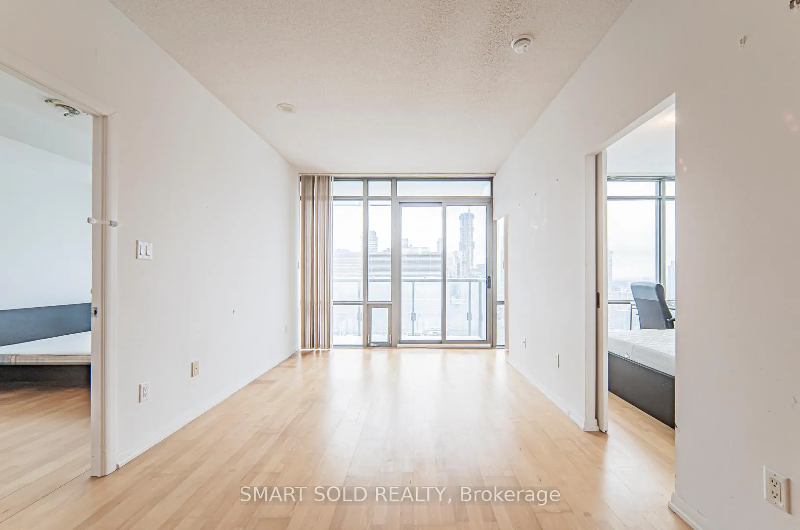 Photo 6 of Unit 3708, 38 grenville Street, Toronto, Bay Street Corridor — HOMEH