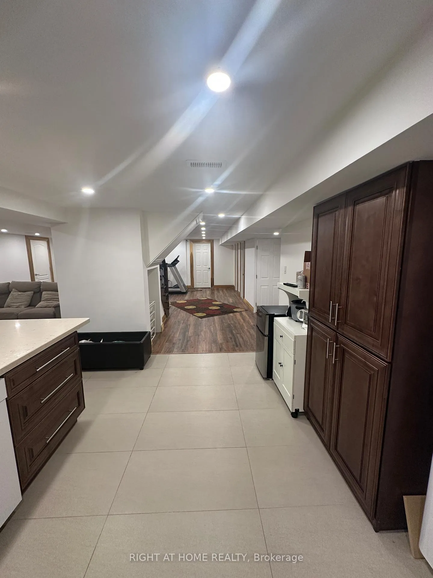 Photo 4 of Unit Basement, 158 Cooperage Crescent E, Richmond Hill, Westbrook — HOMEH