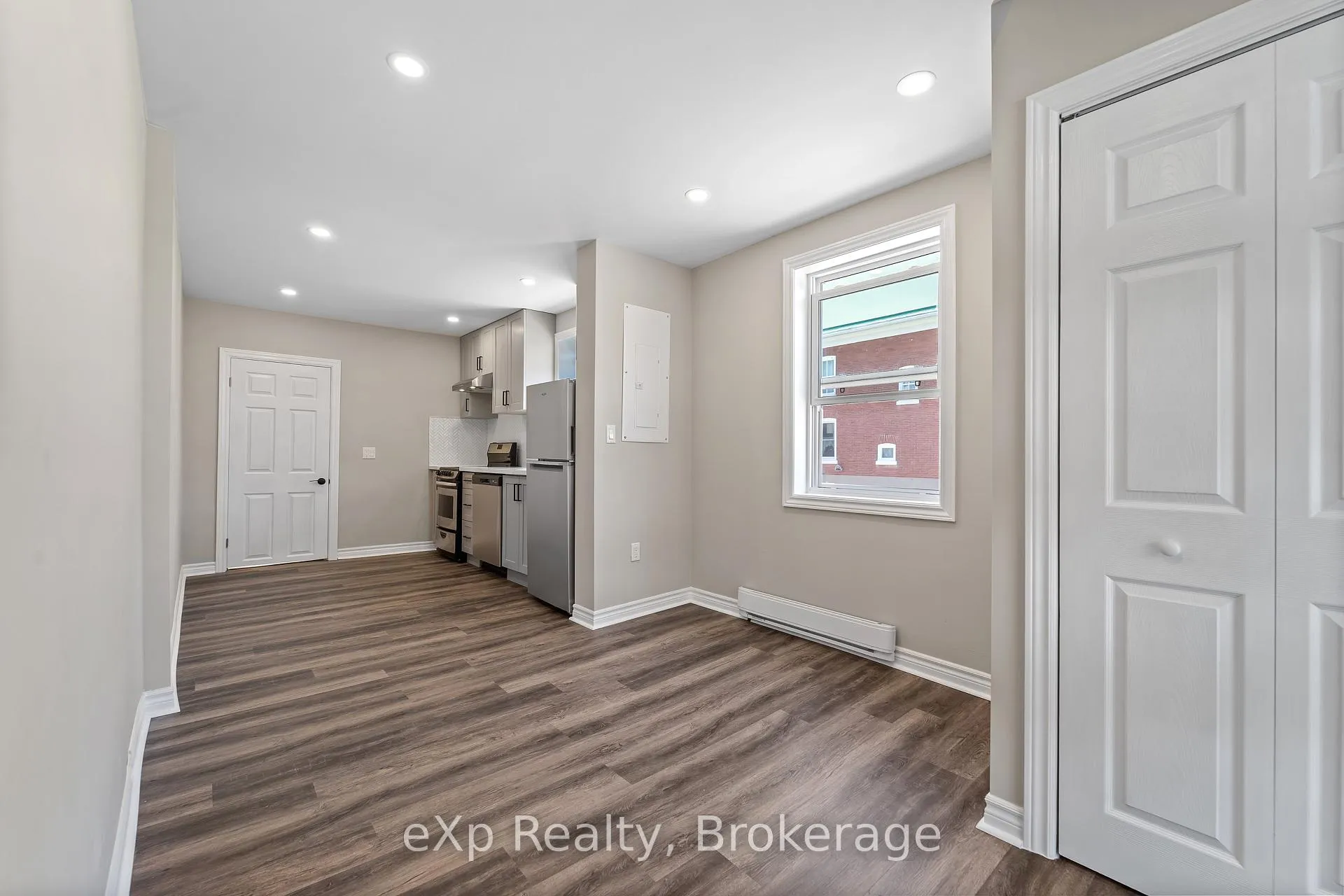Photo 1 of Unit Unit B, 44 West Front Street, Stirling-Rawdon, Stirling Ward — HOMEH