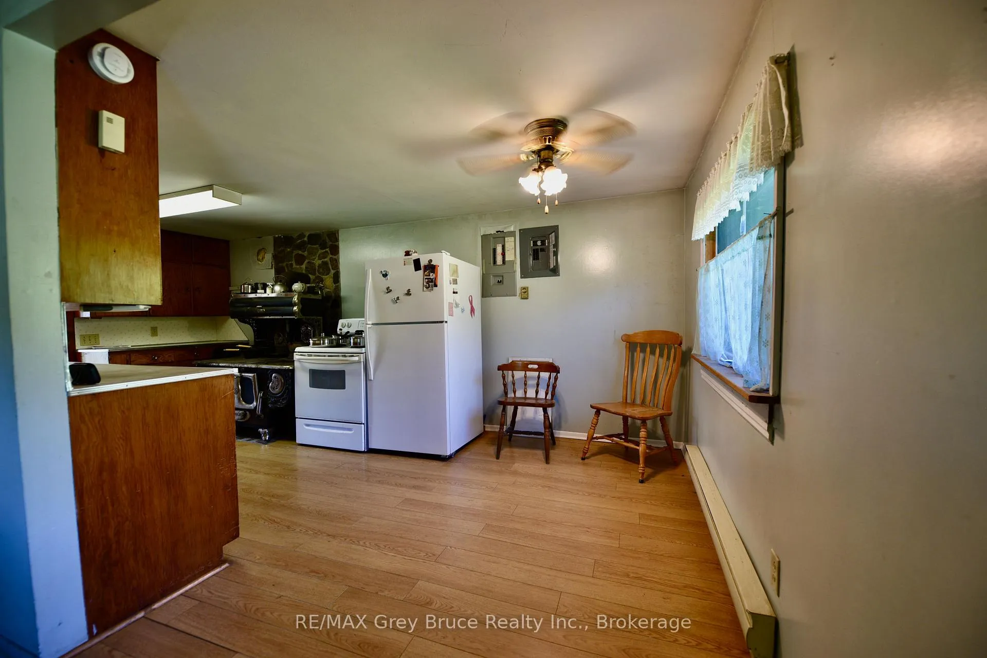 Photo 33 of 43 Bartley Drive, Northern Bruce Peninsula — HOMEH
