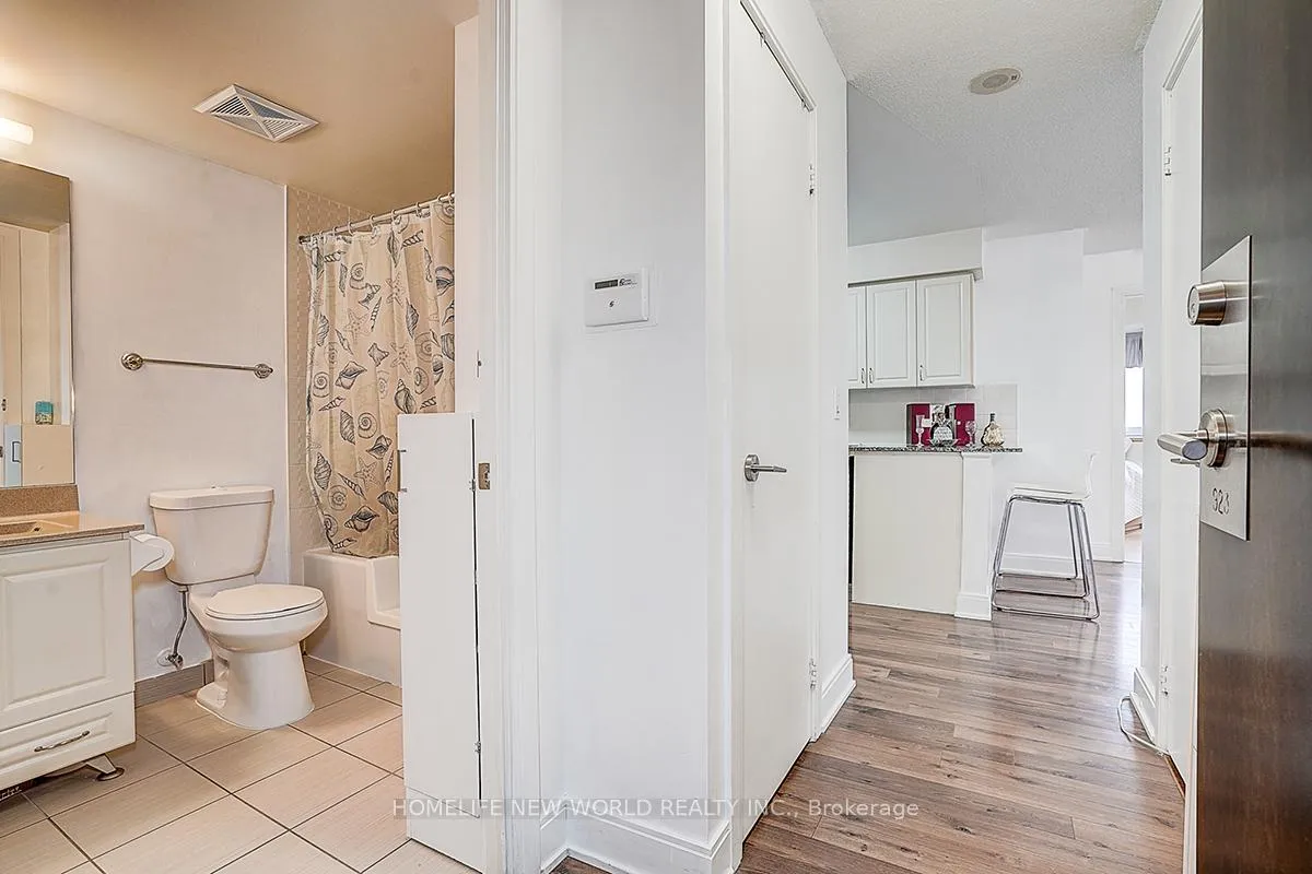 Photo 20 of Unit 923, 135 Village Green Square, Scarborough, Agincourt South-Malvern West — HOMEH