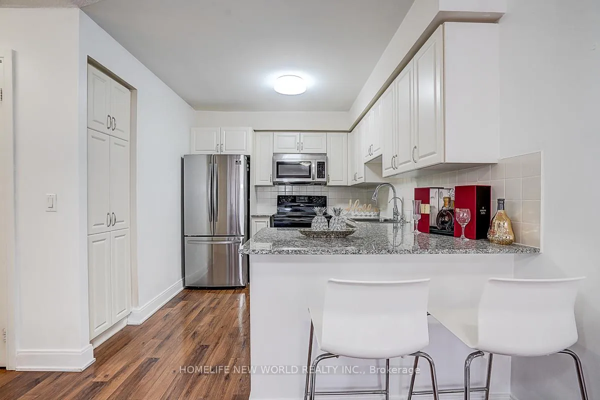 Photo 23 of Unit 923, 135 Village Green Square, Scarborough, Agincourt South-Malvern West — HOMEH
