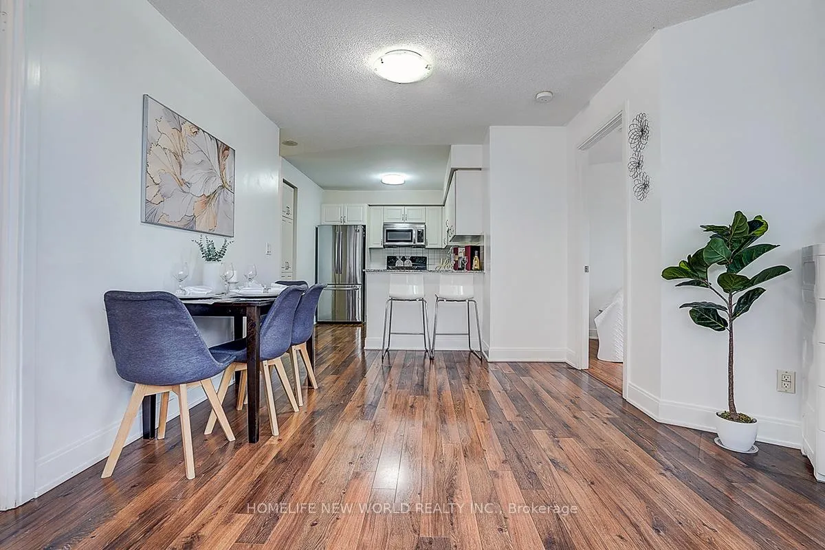 Photo 32 of Unit 923, 135 Village Green Square, Scarborough, Agincourt South-Malvern West — HOMEH