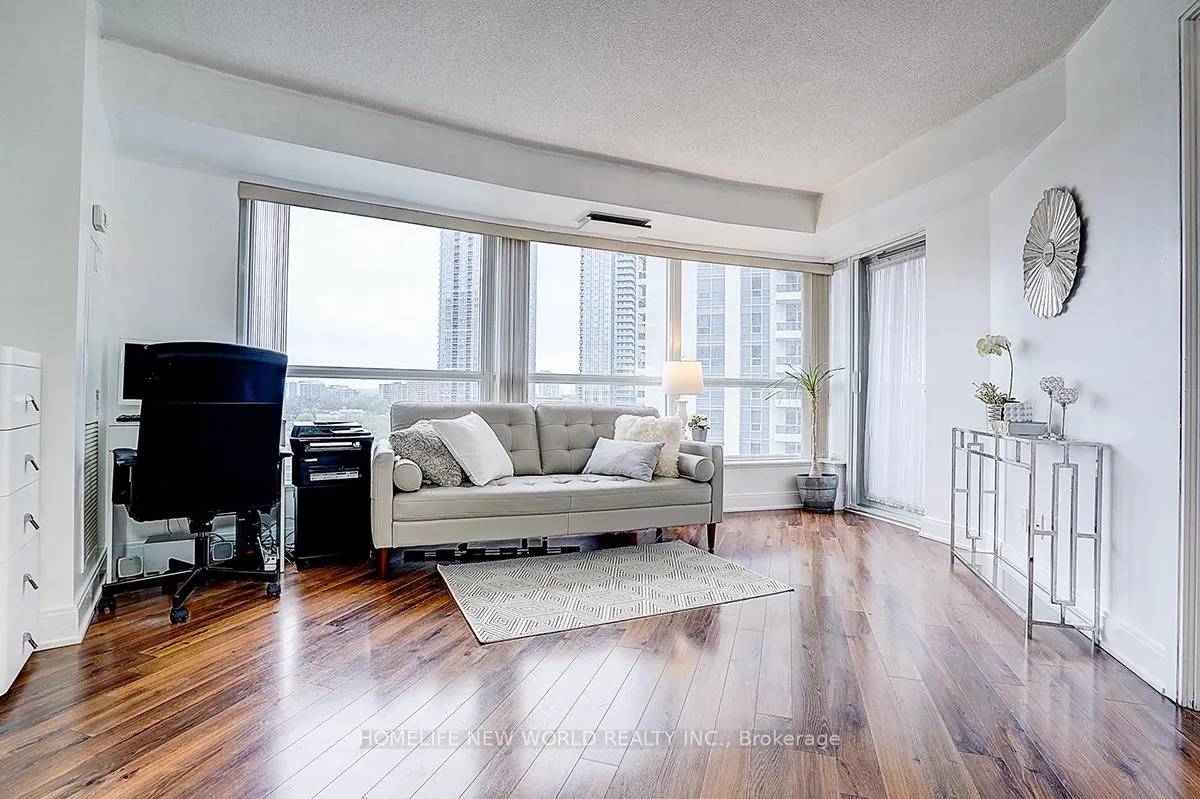 Photo 34 of Unit 923, 135 Village Green Square, Scarborough, Agincourt South-Malvern West — HOMEH