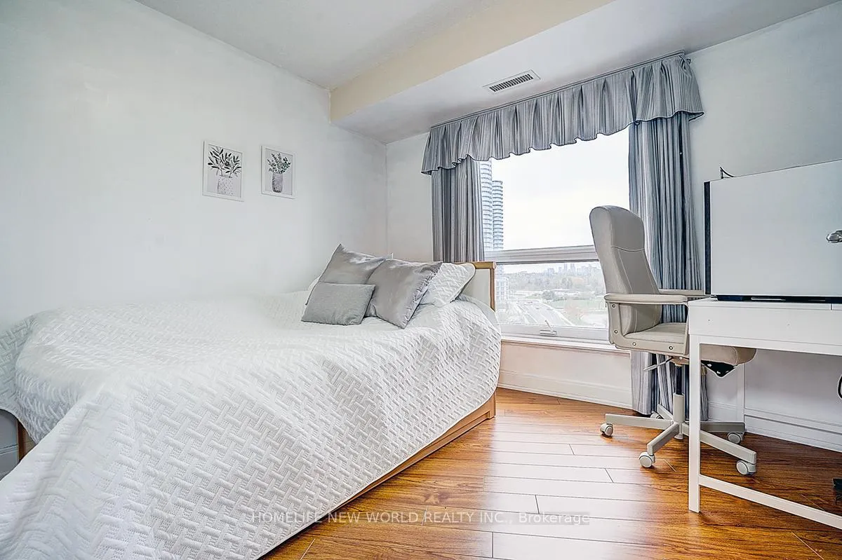 Photo 36 of Unit 923, 135 Village Green Square, Scarborough, Agincourt South-Malvern West — HOMEH