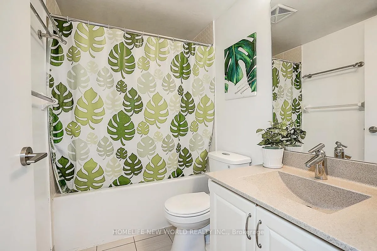 Photo 43 of Unit 923, 135 Village Green Square, Scarborough, Agincourt South-Malvern West — HOMEH