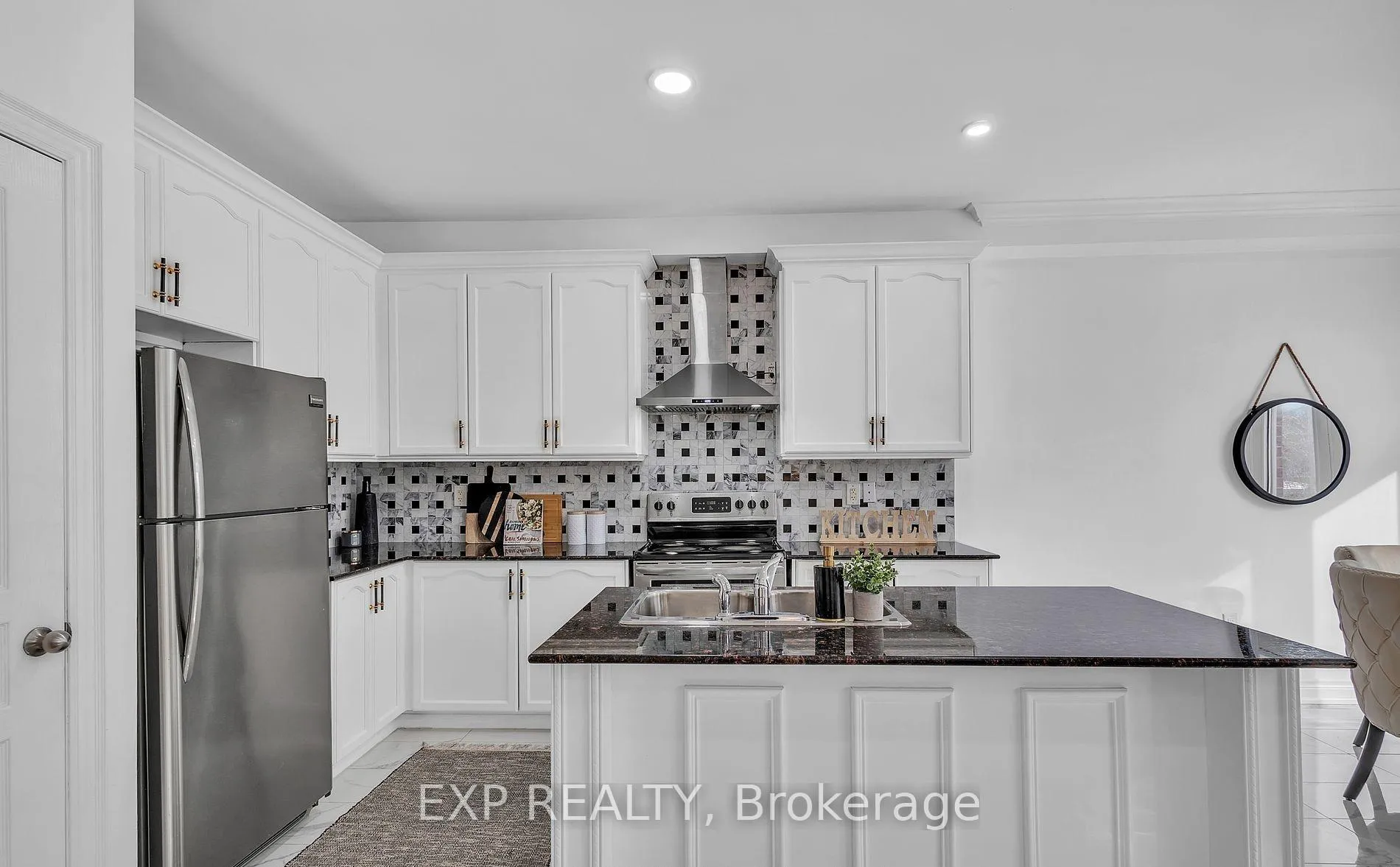 Photo 12 of 61 Richler Avenue, Vaughan, Kleinburg — HOMEH