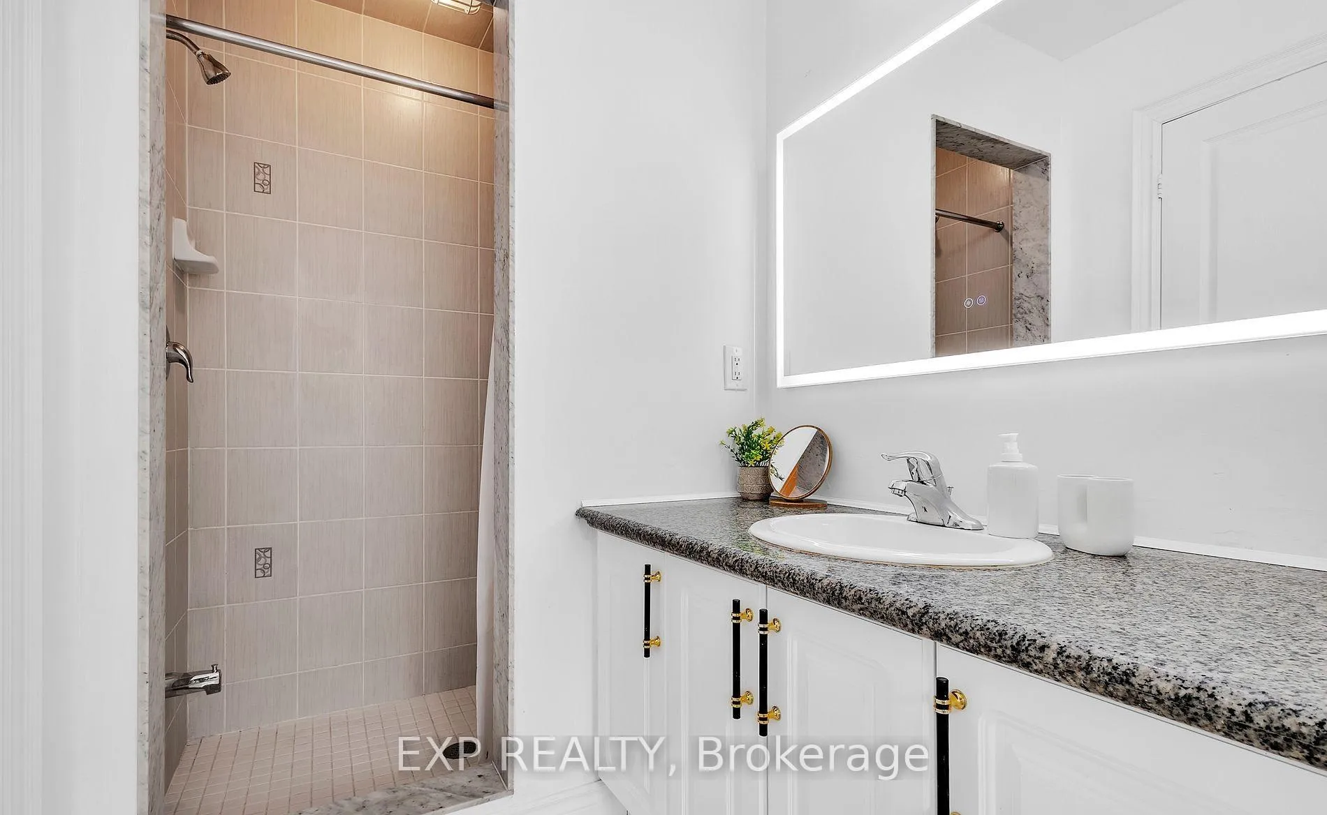 Photo 21 of 61 Richler Avenue, Vaughan, Kleinburg — HOMEH