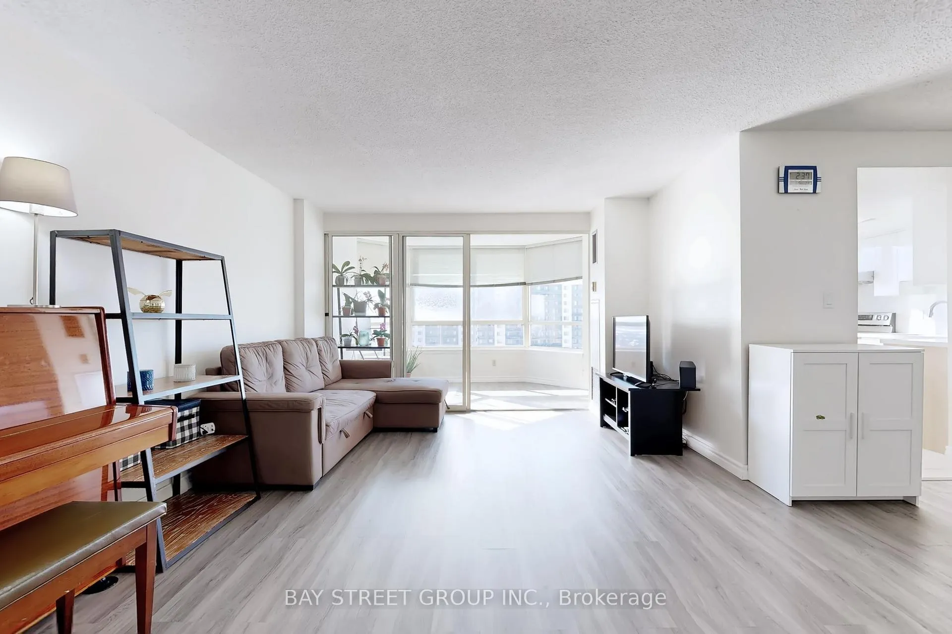Photo 6 of Unit 1708, 275 Bamburgh Circle, Scarborough, Steeles — HOMEH