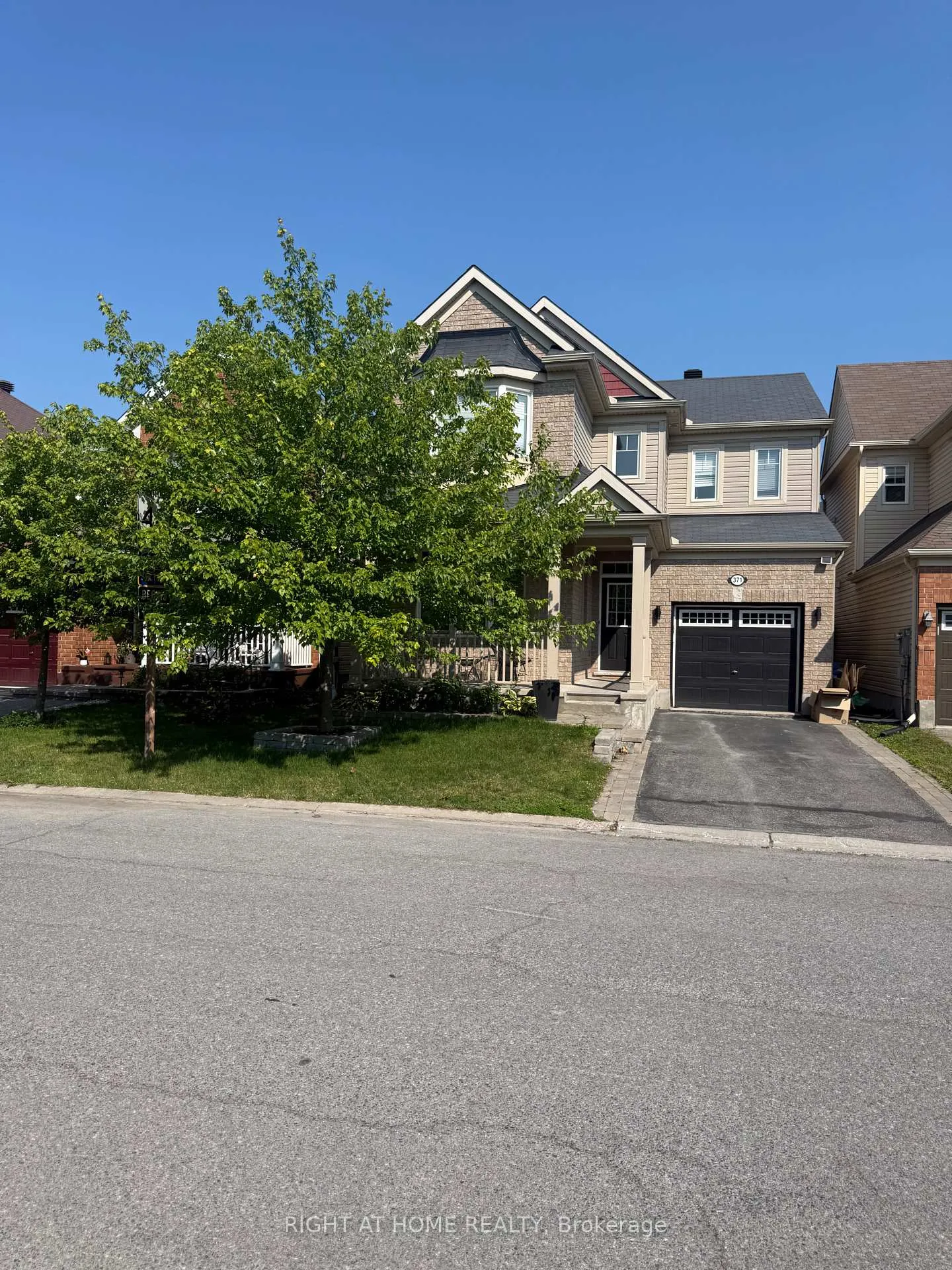 Photo 1 of 371 Vendevale Avenue, Ottawa, Stittsville (North) — HOMEH