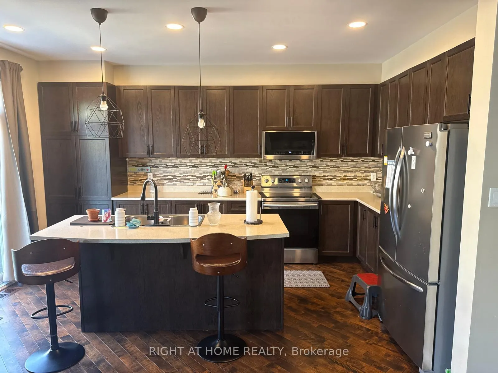 Photo 10 of 371 Vendevale Avenue, Ottawa, Stittsville (North) — HOMEH