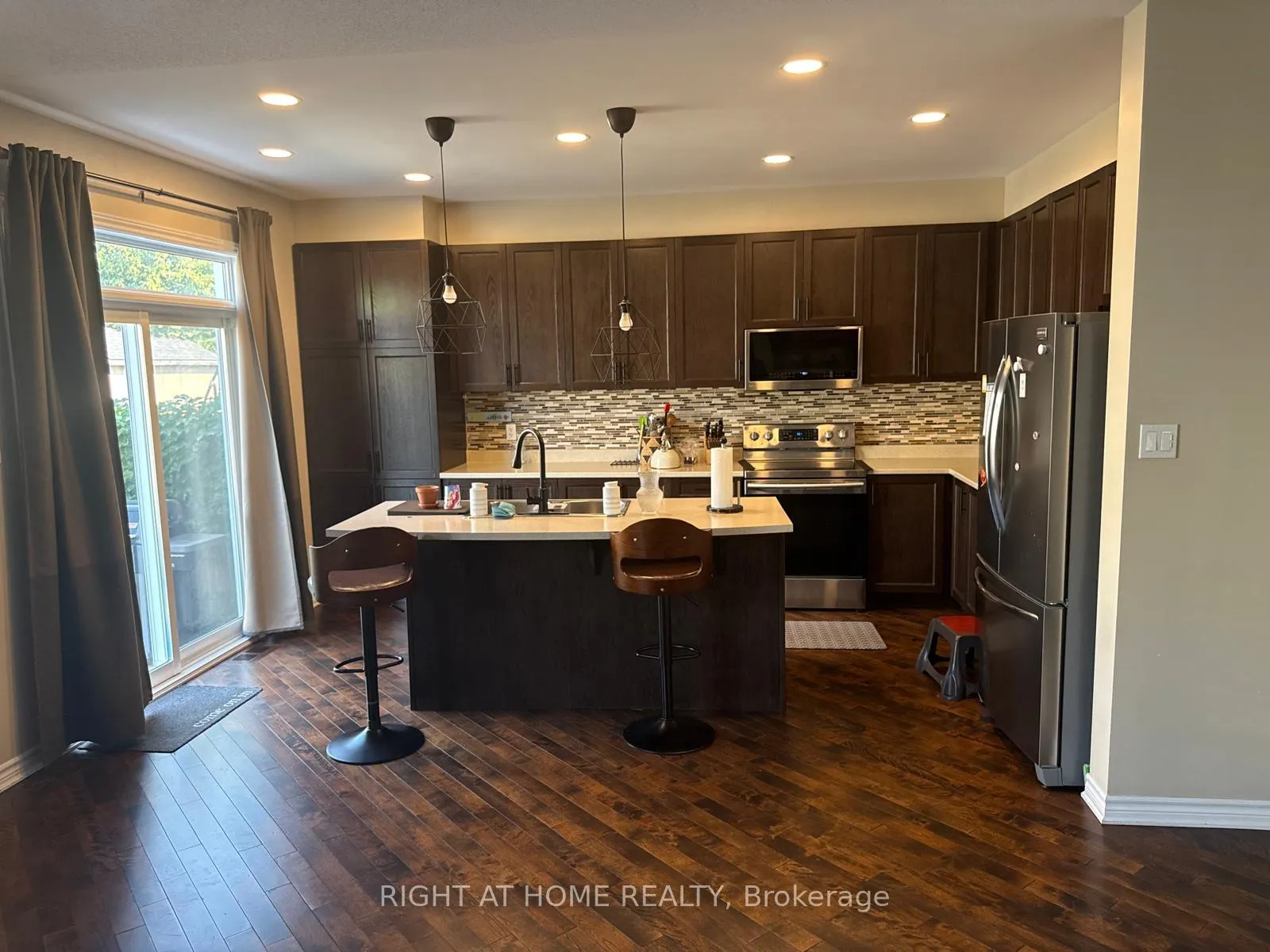 Photo 11 of 371 Vendevale Avenue, Ottawa, Stittsville (North) — HOMEH