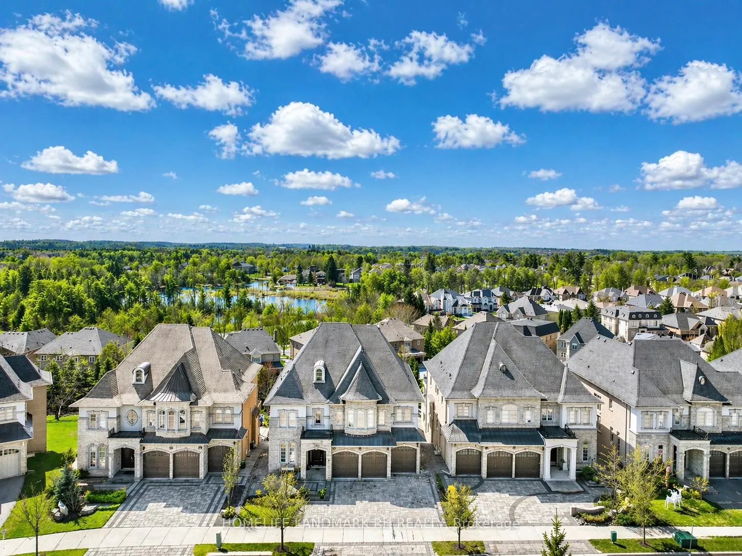 Front of 15 Finesse Court