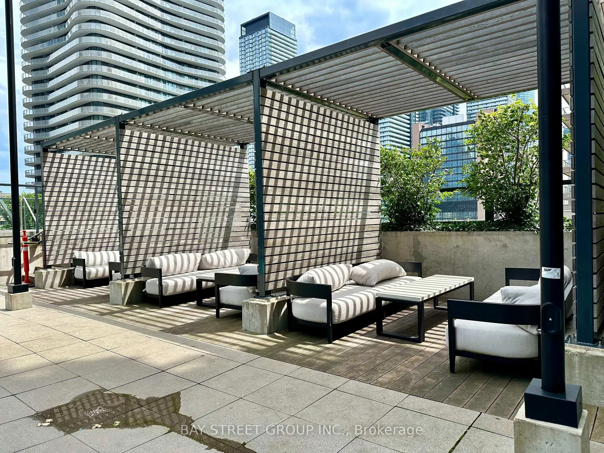 Photo 16 of Unit 821, 955 Bay Street, Toronto, Bay Street Corridor — HOMEH