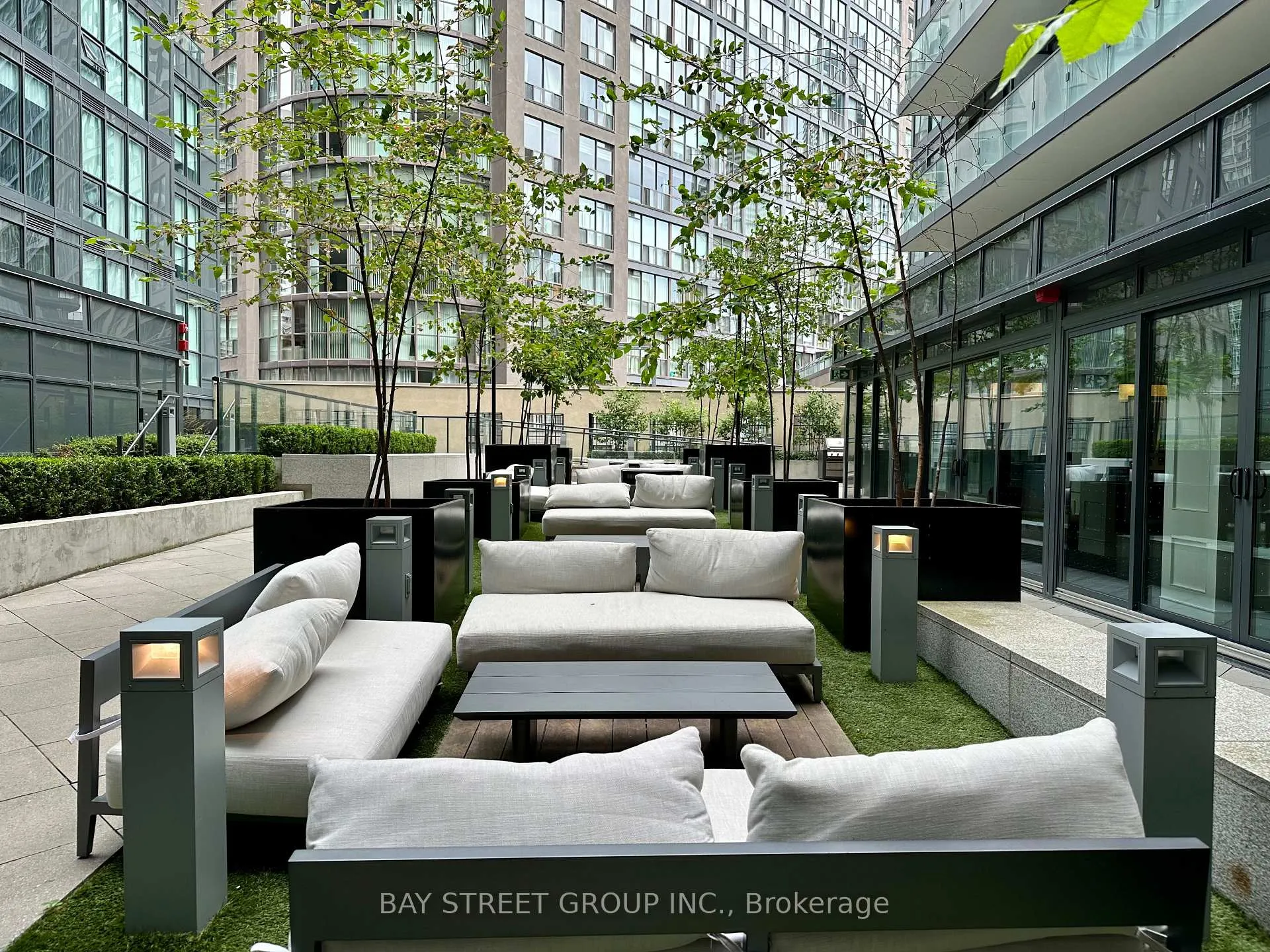 Photo 21 of Unit 821, 955 Bay Street, Toronto, Bay Street Corridor — HOMEH