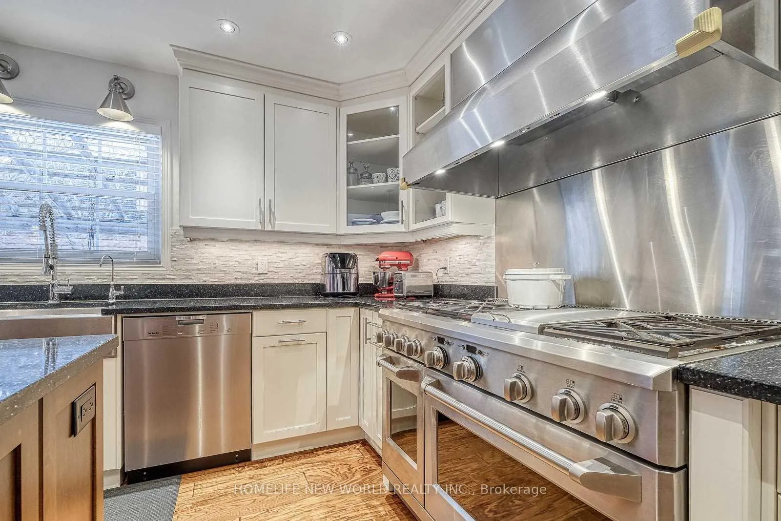 Photo 9 of 47 Hedgewood Drive, Markham, Unionville — HOMEH