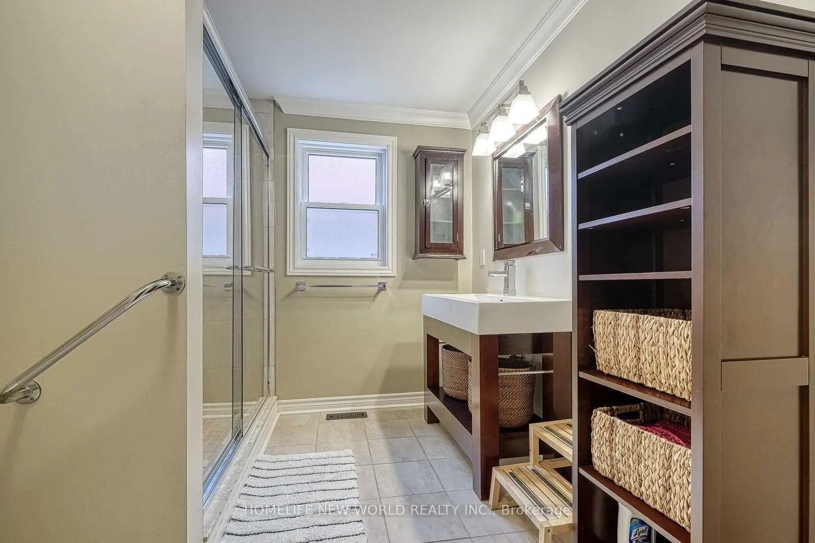 Photo 17 of 47 Hedgewood Drive, Markham, Unionville — HOMEH