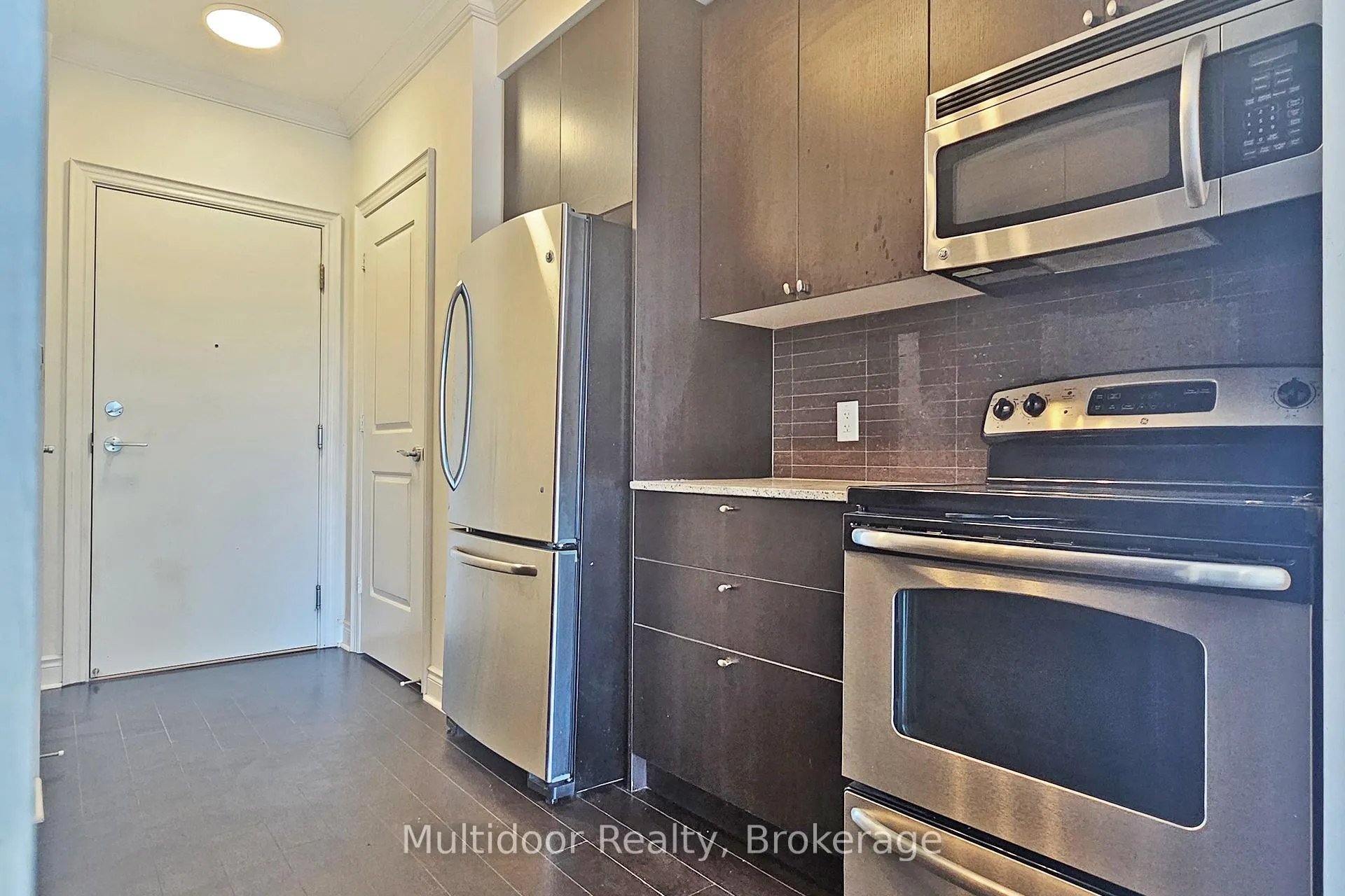 Photo 5 of Unit 413, 16 Brookers Lane, Etobicoke, Mimico — HOMEH