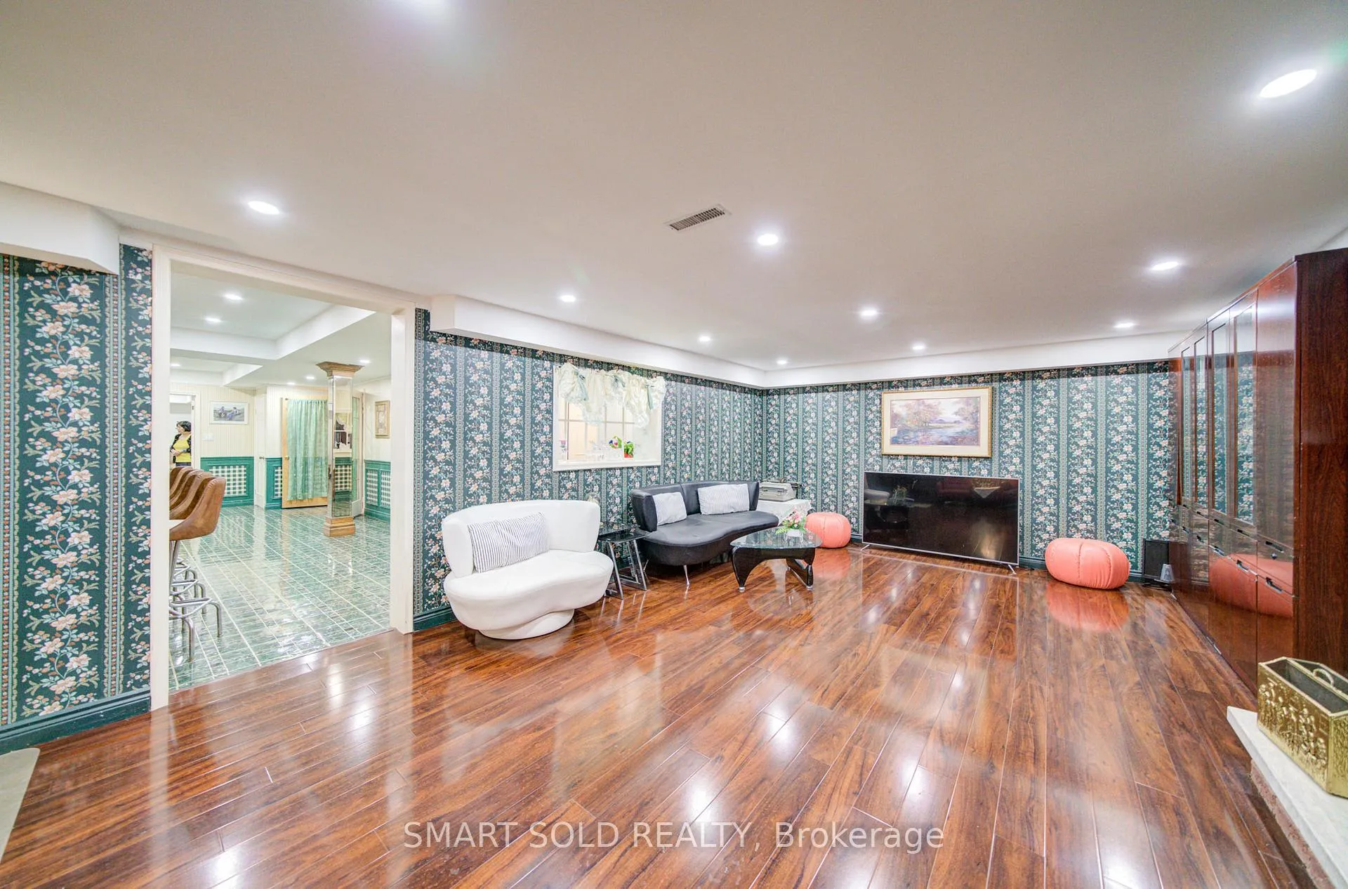 Photo 35 of 48 Montgomery Court, Markham, Buttonville — HOMEH