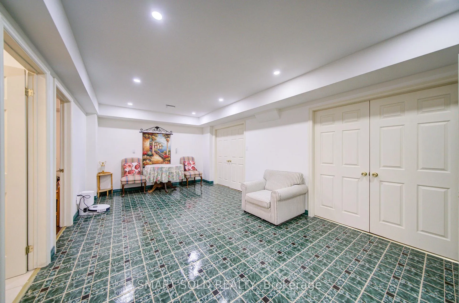 Photo 39 of 48 Montgomery Court, Markham, Buttonville — HOMEH
