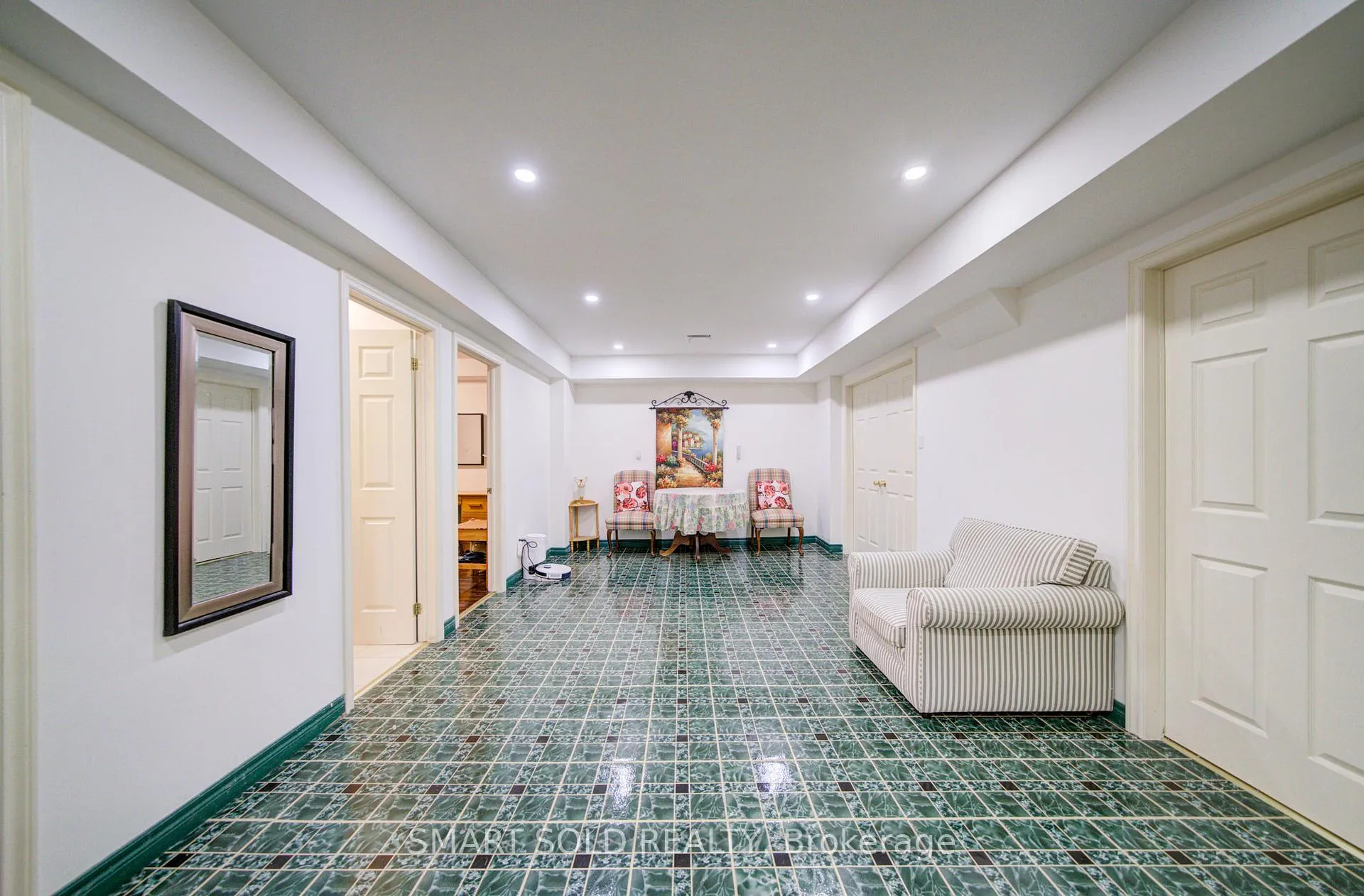 Photo 42 of 48 Montgomery Court, Markham, Buttonville — HOMEH