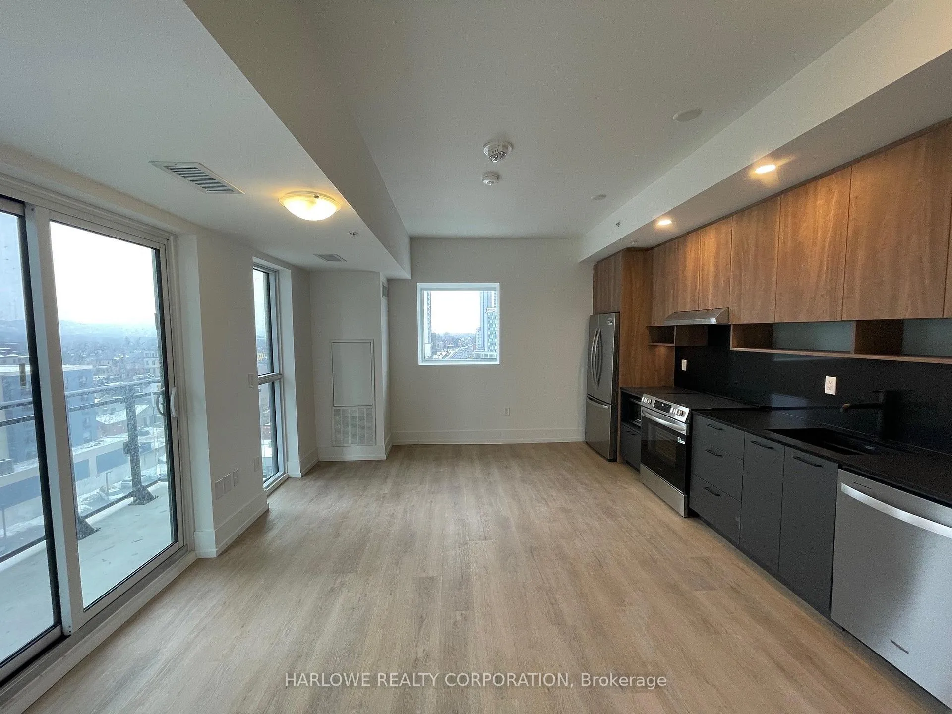 Photo 2 of Unit 901, 206 King Street W, Hamilton, Central — HOMEH