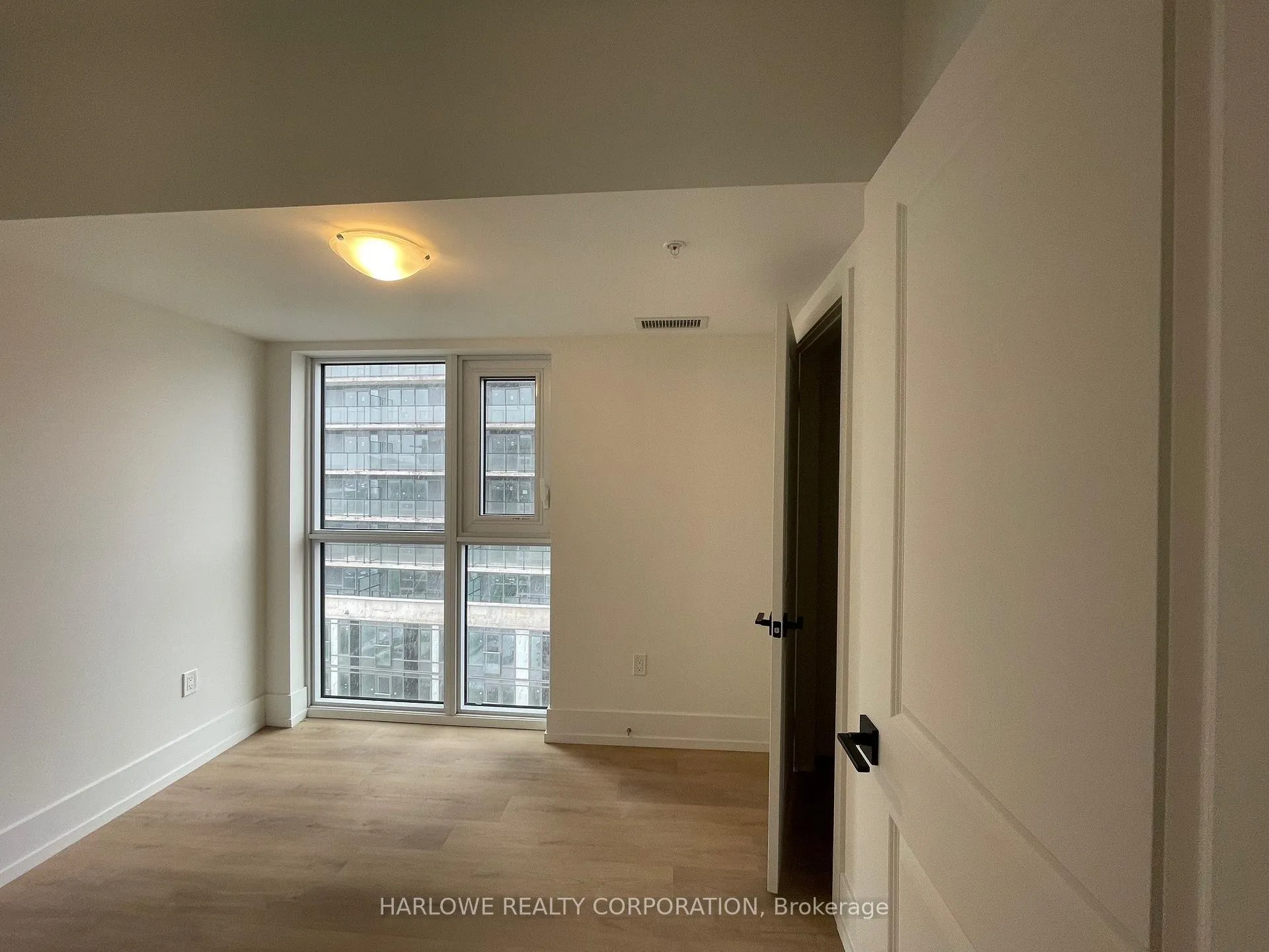 Photo 5 of Unit 901, 206 King Street W, Hamilton, Central — HOMEH