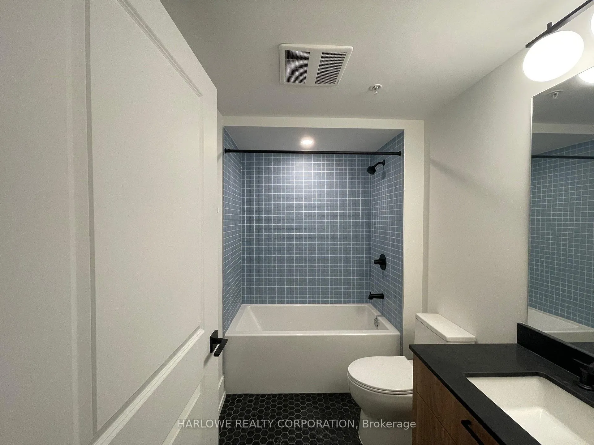 Photo 6 of Unit 901, 206 King Street W, Hamilton, Central — HOMEH