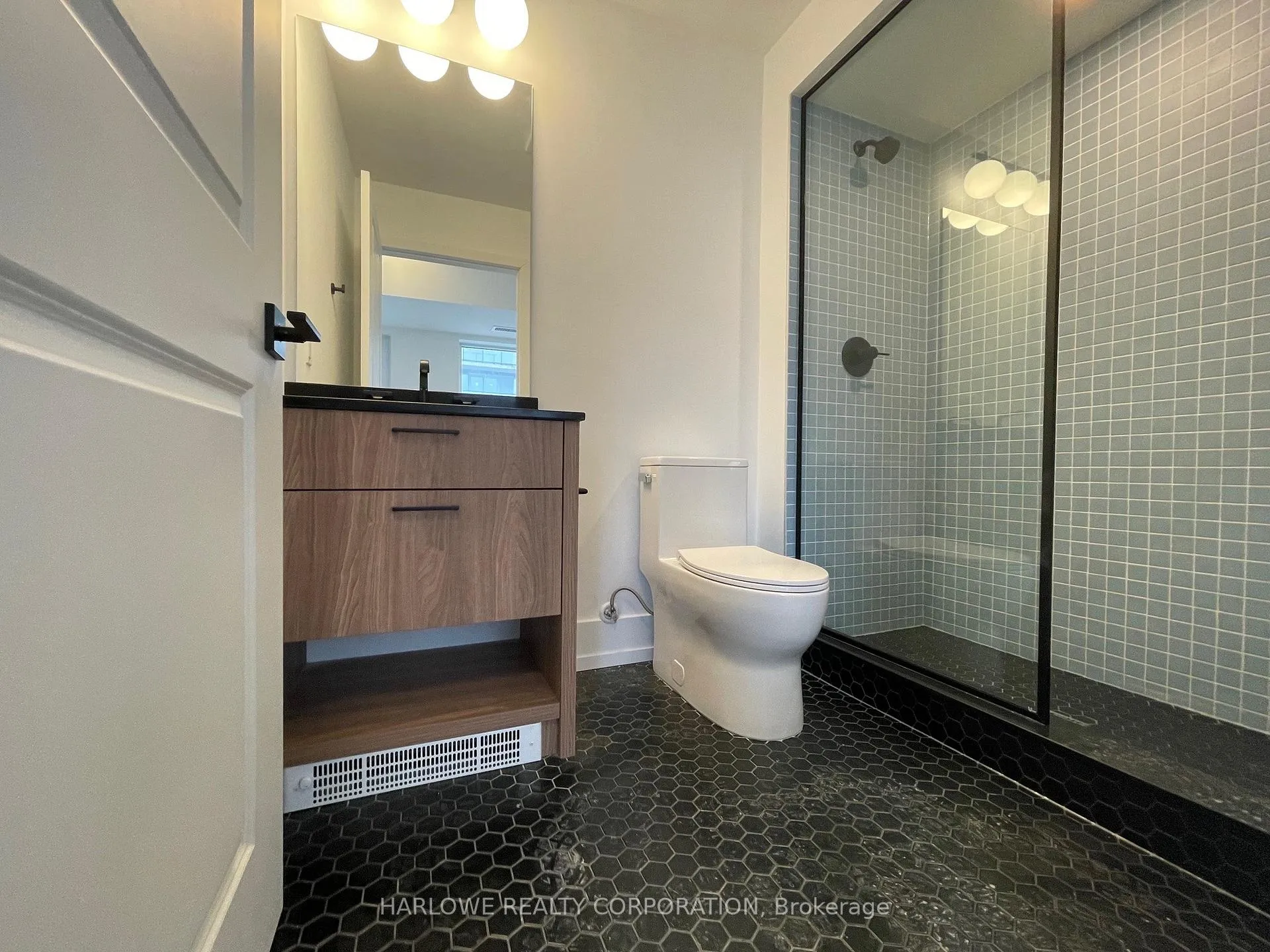 Photo 12 of Unit 901, 206 King Street W, Hamilton, Central — HOMEH