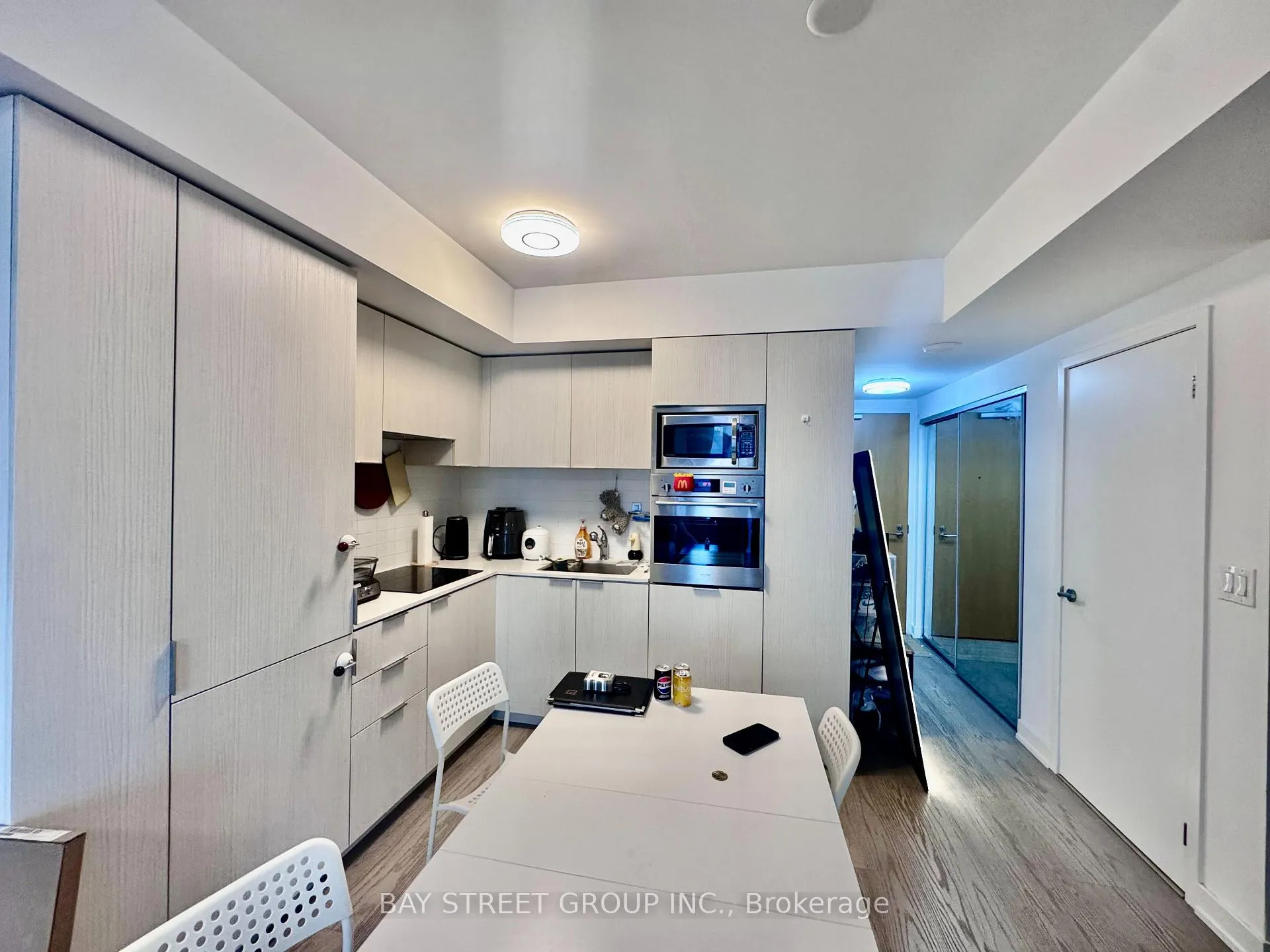 Photo 8 of Unit 2103, 11 Wellesley Street W, Toronto, Bay Street Corridor — HOMEH