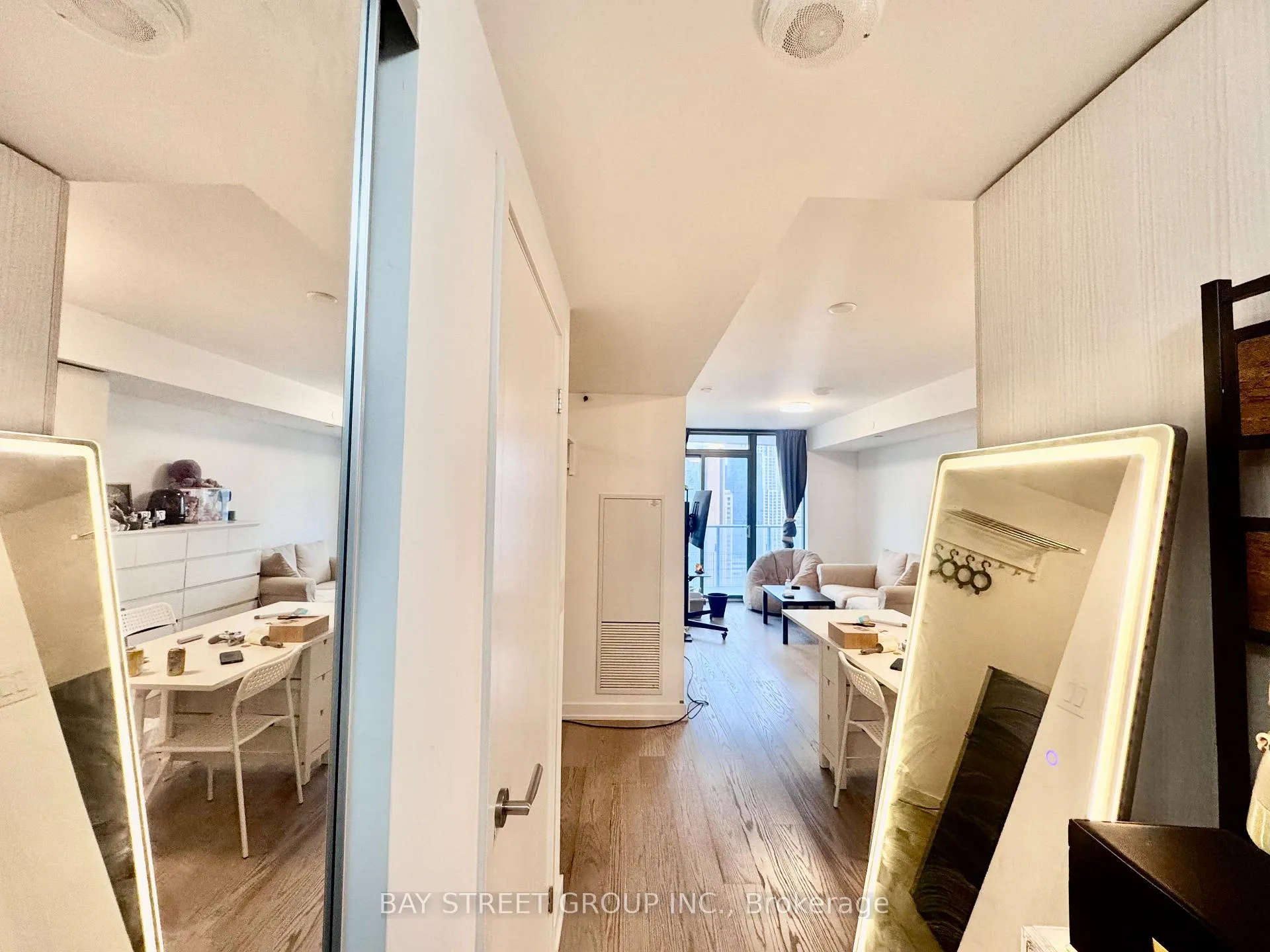 Photo 11 of Unit 2103, 11 Wellesley Street W, Toronto, Bay Street Corridor — HOMEH