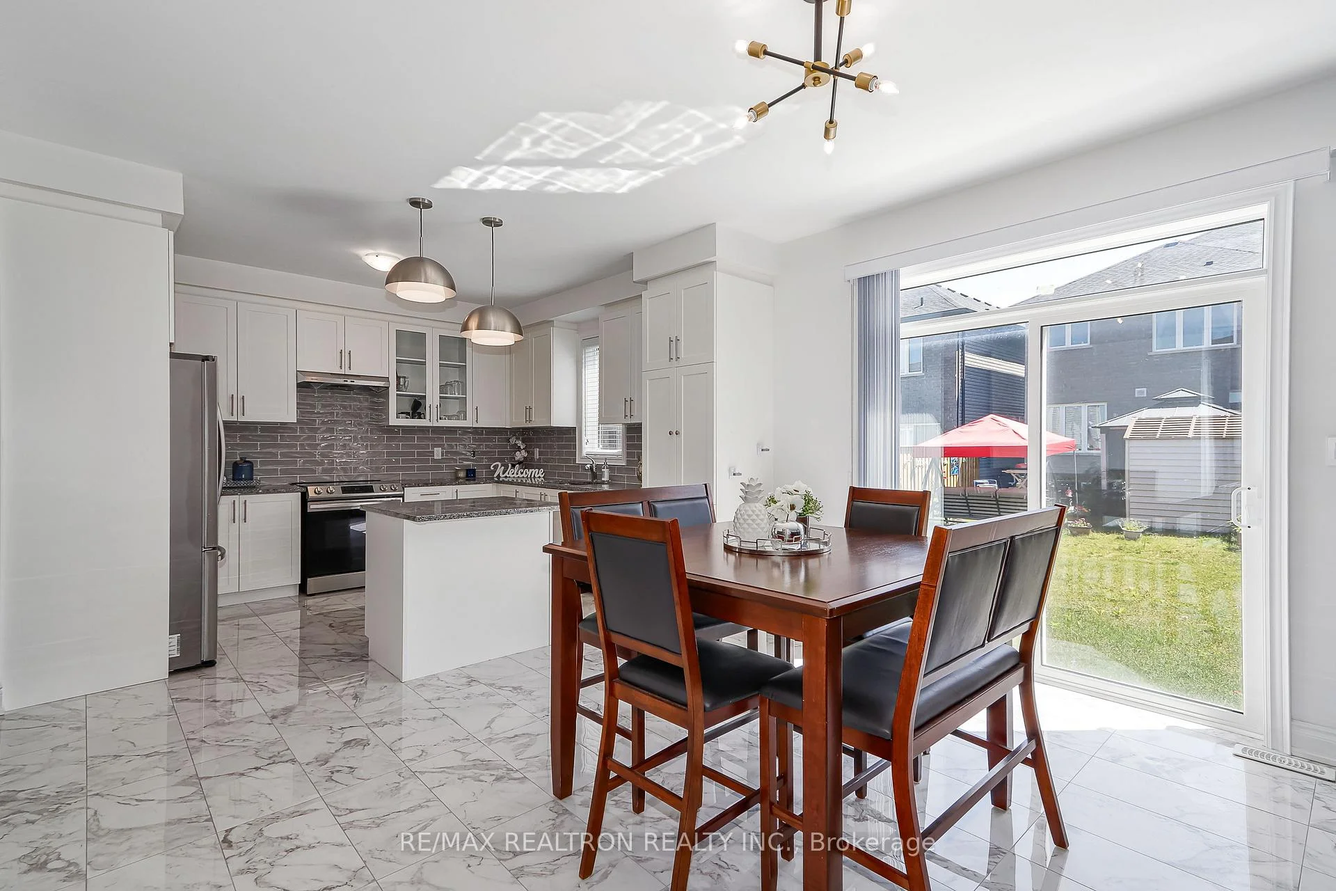Photo 10 of 19 Middleton Drive, Wasaga Beach — HOMEH