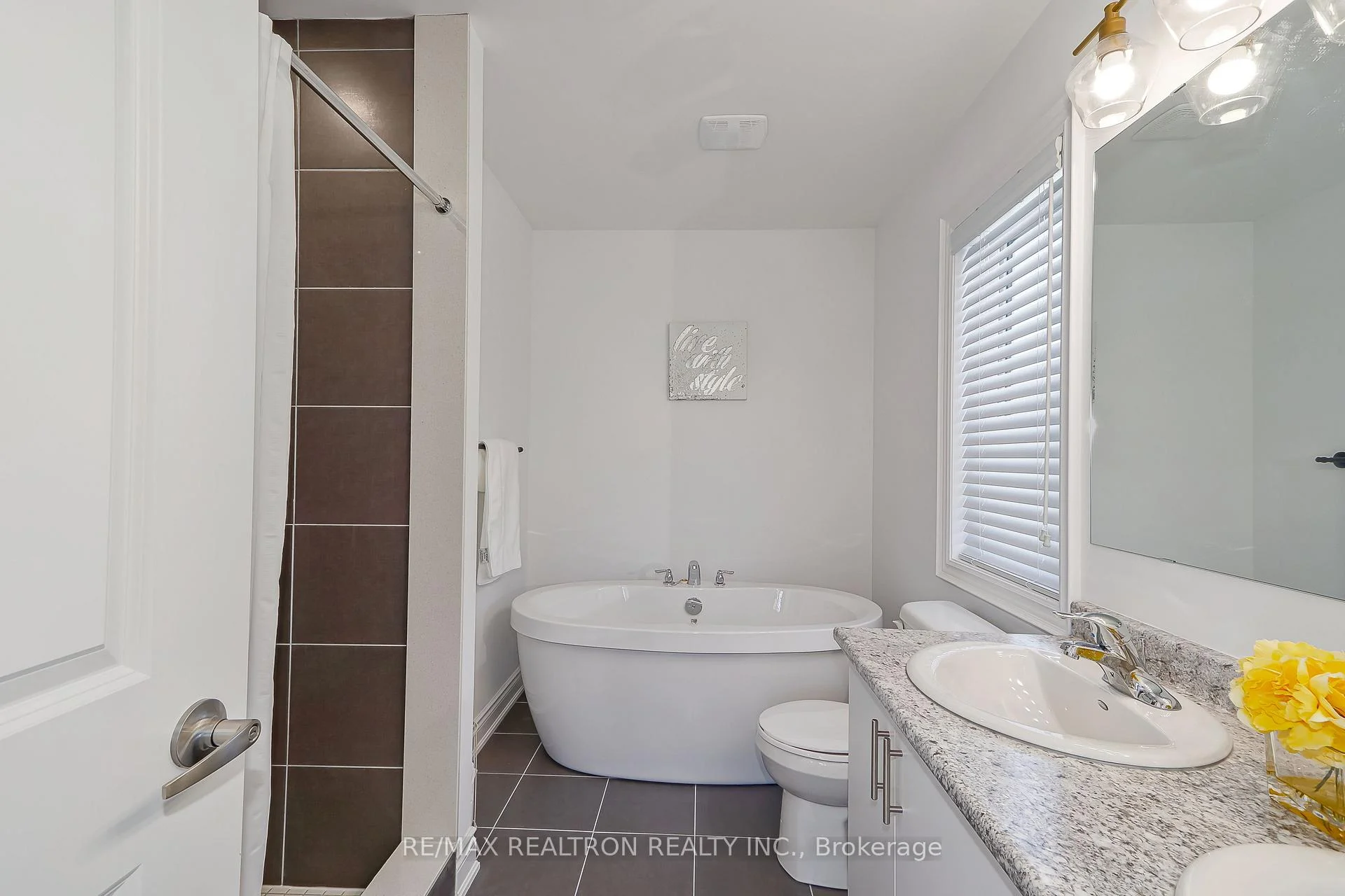Photo 21 of 19 Middleton Drive, Wasaga Beach — HOMEH