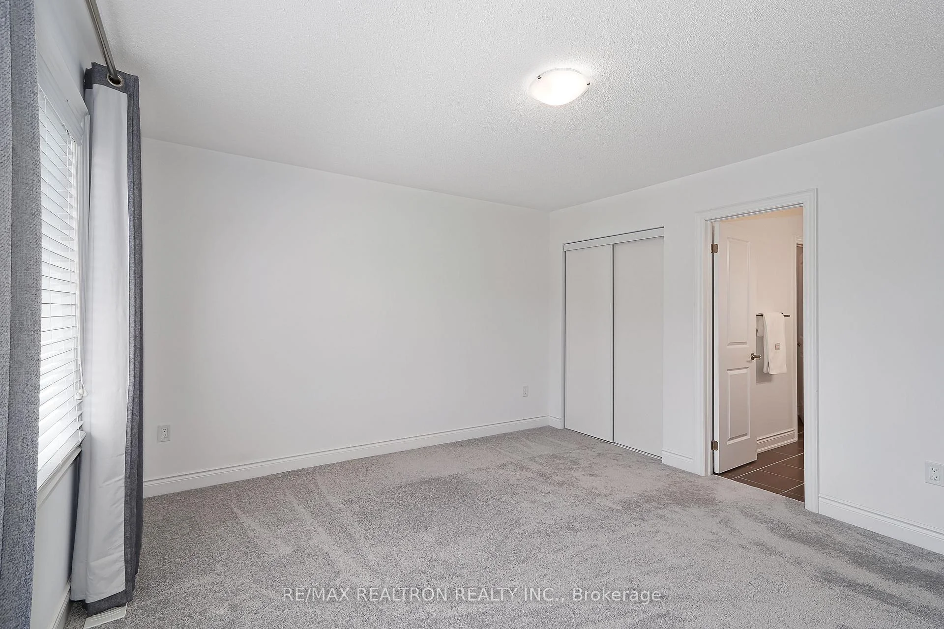 Photo 23 of 19 Middleton Drive, Wasaga Beach — HOMEH