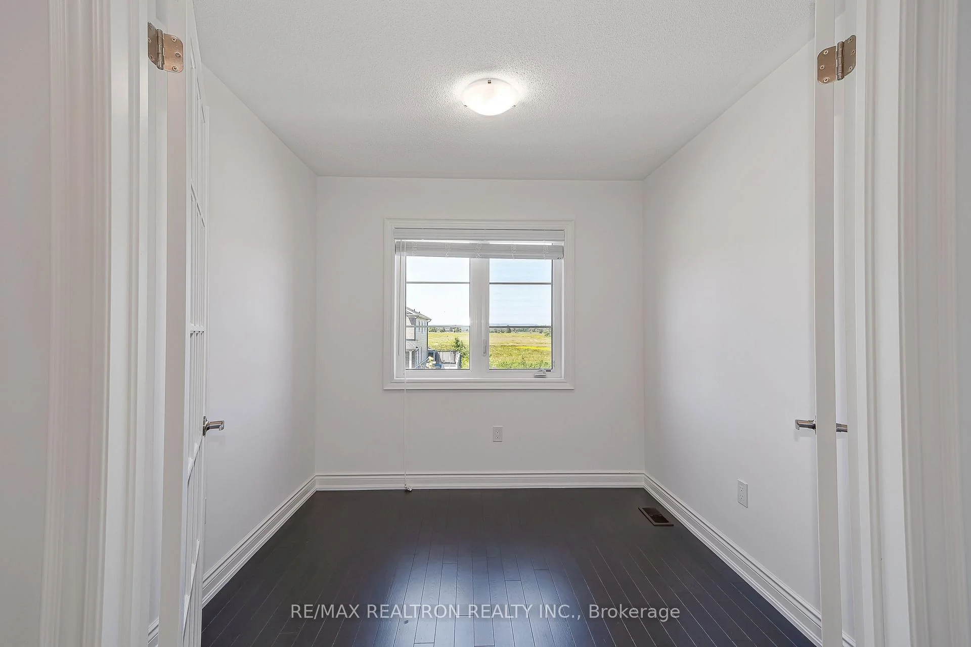 Photo 30 of 19 Middleton Drive, Wasaga Beach — HOMEH