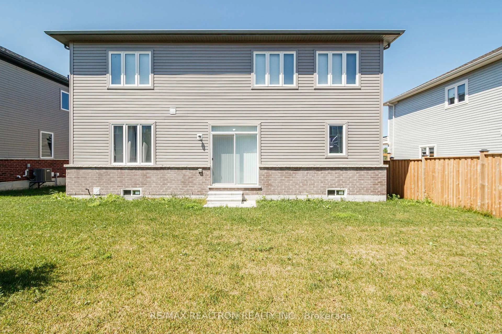Photo 35 of 19 Middleton Drive, Wasaga Beach — HOMEH