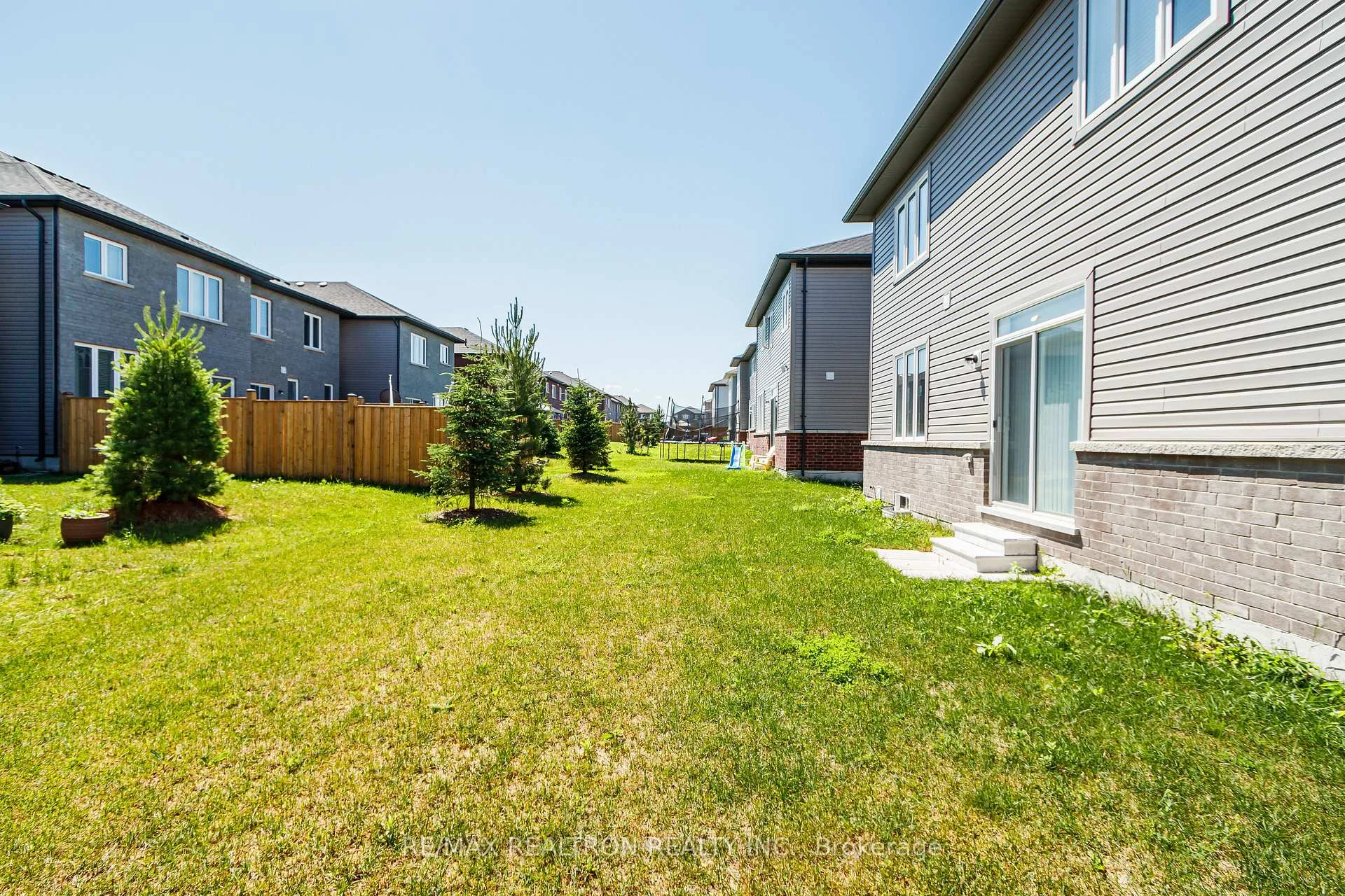 Photo 36 of 19 Middleton Drive, Wasaga Beach — HOMEH