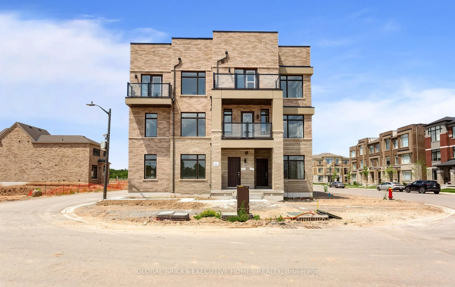 Photo 2 of Unit #1, 3095 Robert Lamb Boulevard, Oakville, Joshua Meadows — HOMEH