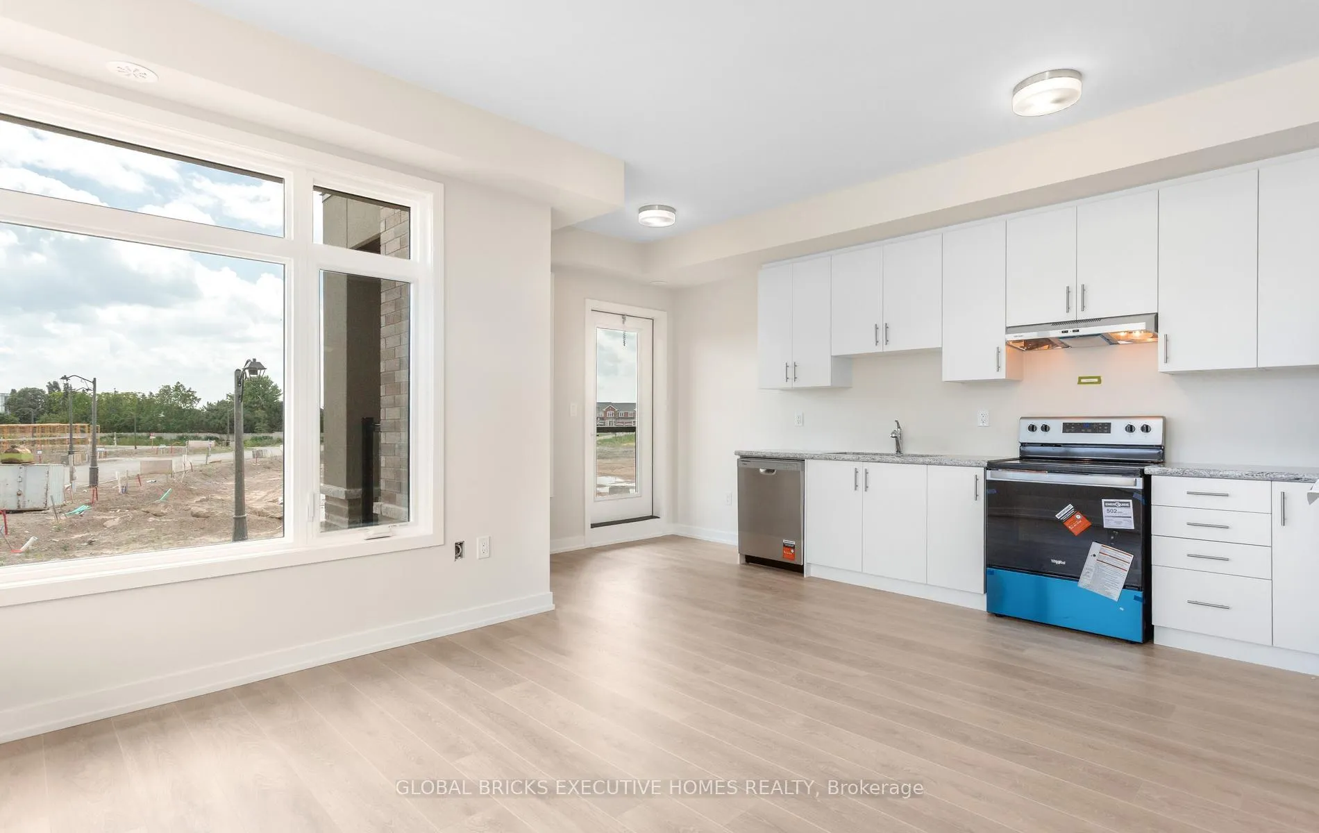 Photo 13 of Unit #1, 3095 Robert Lamb Boulevard, Oakville, Joshua Meadows — HOMEH