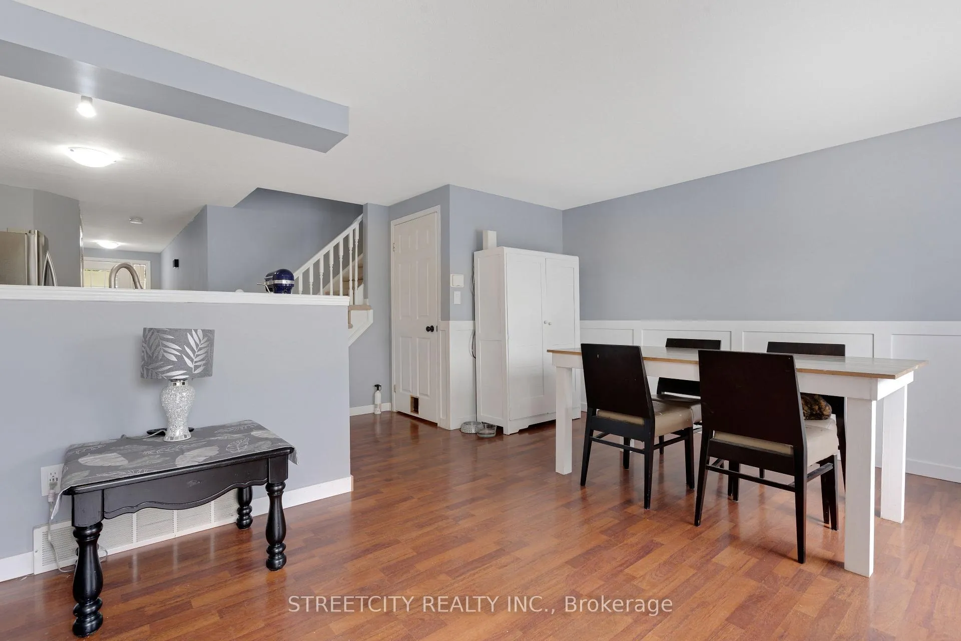 Photo 16 of 302 Oprington Place, Kitchener, Highland West — HOMEH
