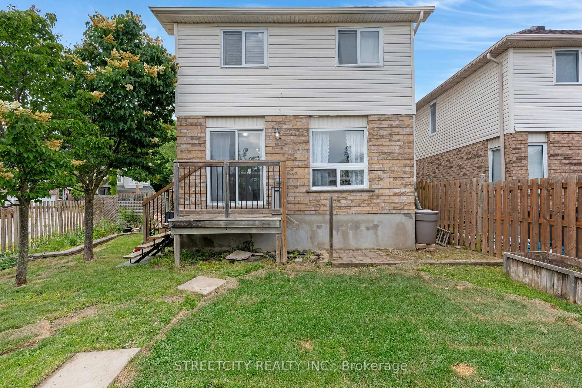 Photo 36 of 302 Oprington Place, Kitchener, Highland West — HOMEH