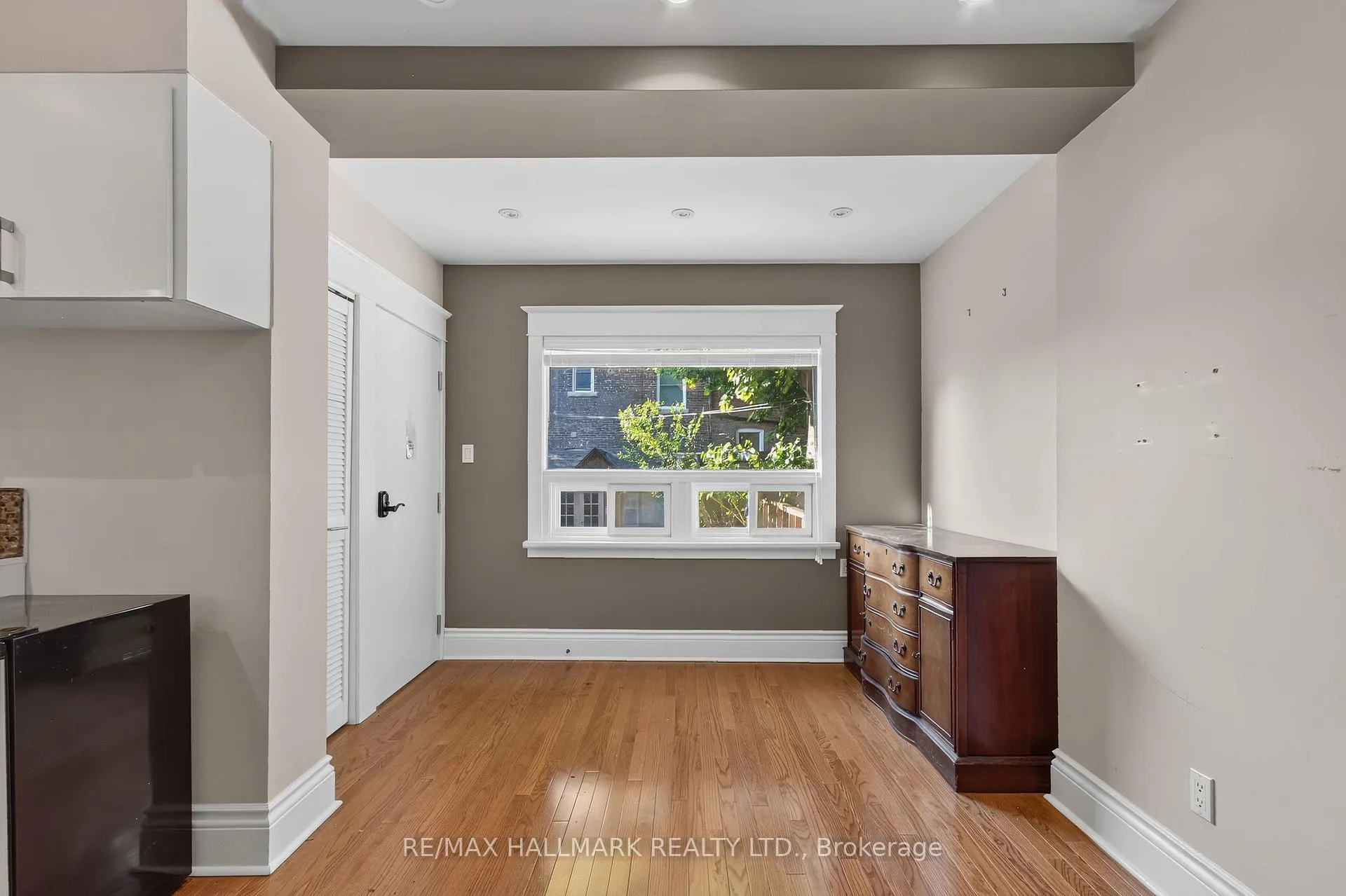 Photo 18 of 41 Dixon Avenue, Toronto, The Beaches — HOMEH