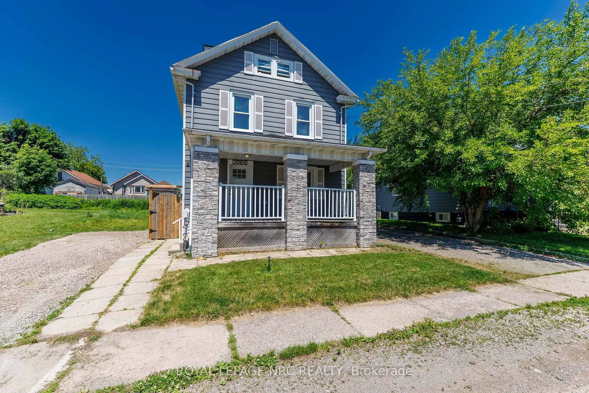 Photo 1 of 6423 Barker Street, Niagara Falls, Dorchester — HOMEH