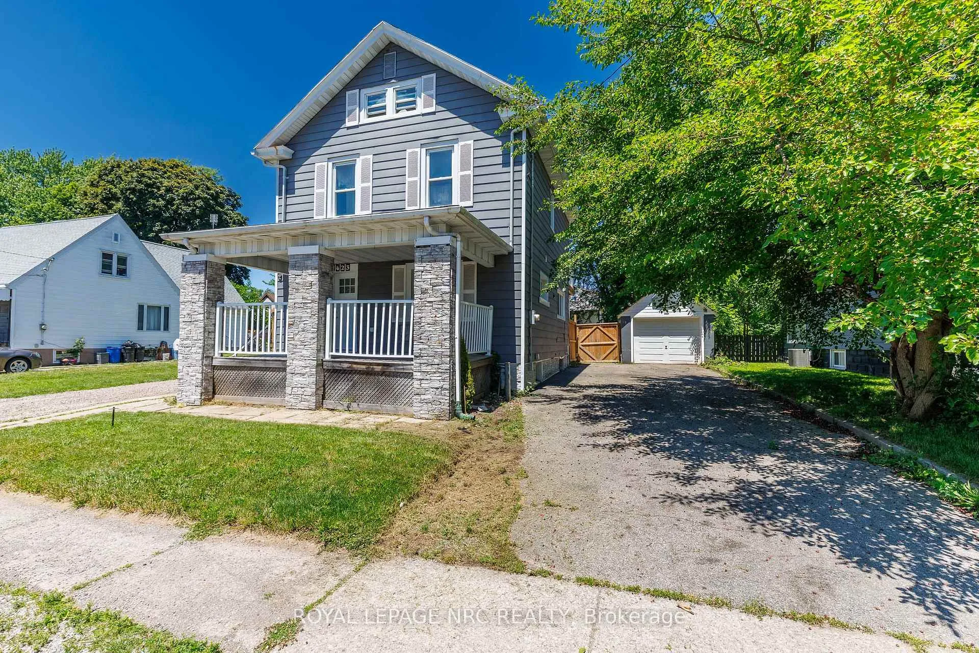 Photo 2 of 6423 Barker Street, Niagara Falls, Dorchester — HOMEH