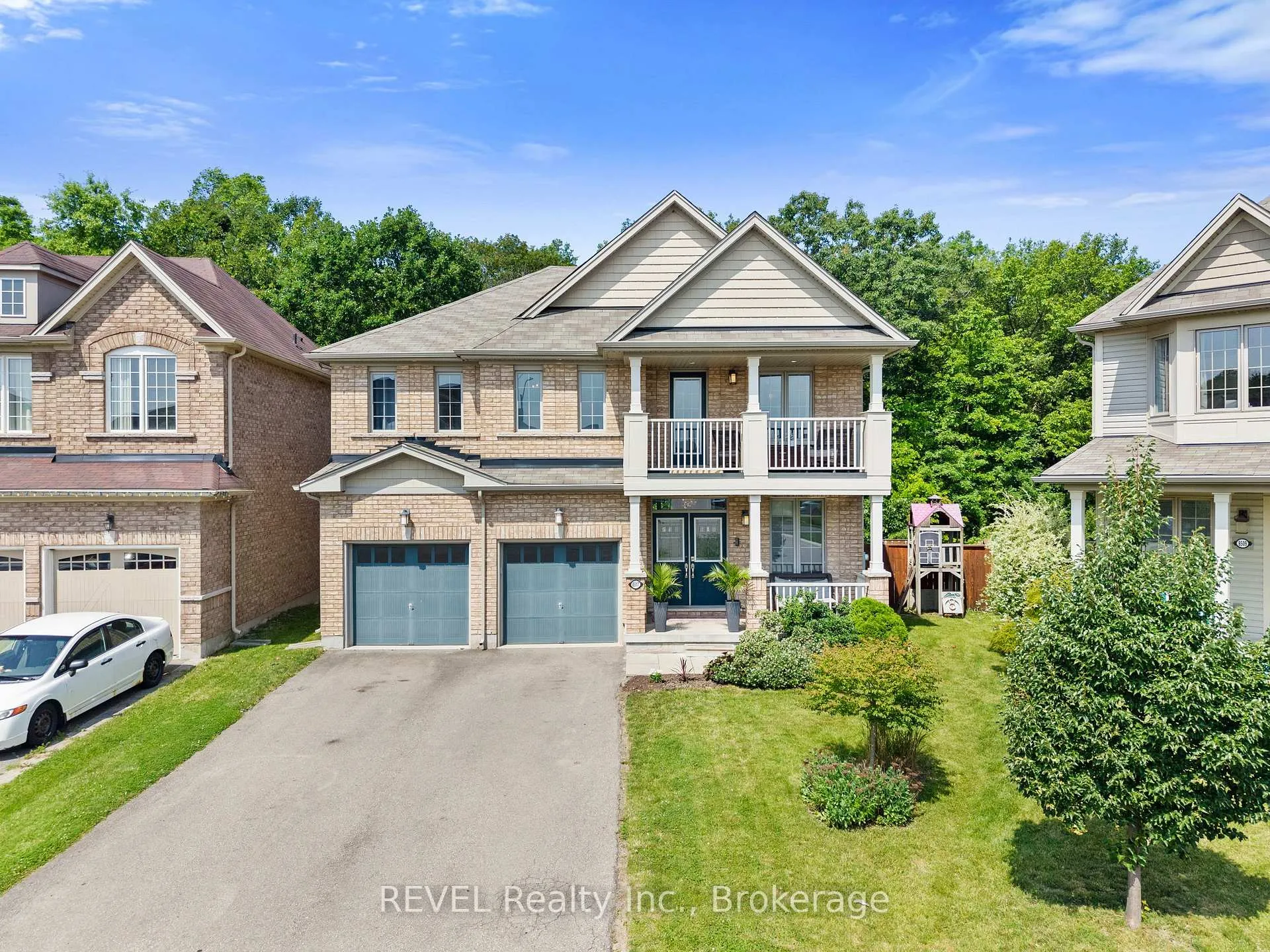 Photo 1 of 8517 Sweet Chestnut Drive, Niagara Falls, Brown — HOMEH