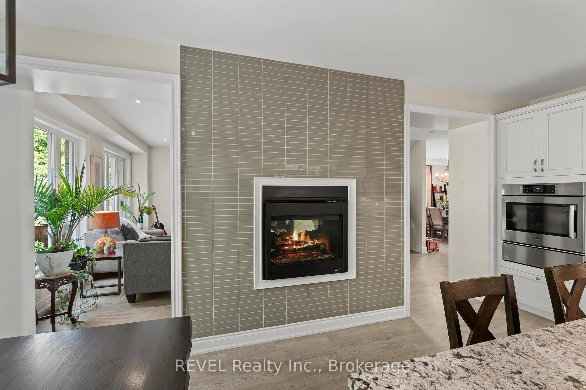 Photo 12 of 8517 Sweet Chestnut Drive, Niagara Falls, Brown — HOMEH