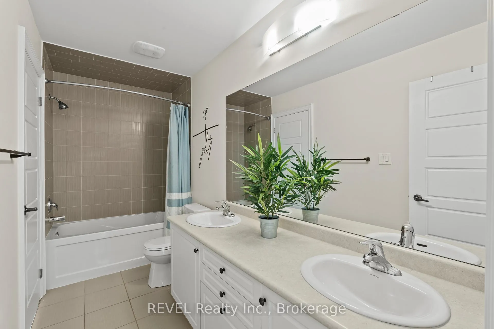 Photo 26 of 8517 Sweet Chestnut Drive, Niagara Falls, Brown — HOMEH