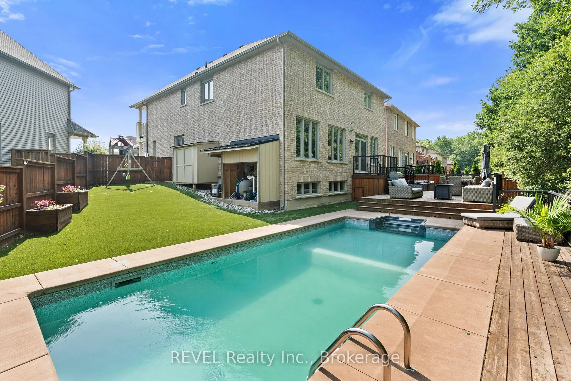 Photo 29 of 8517 Sweet Chestnut Drive, Niagara Falls, Brown — HOMEH