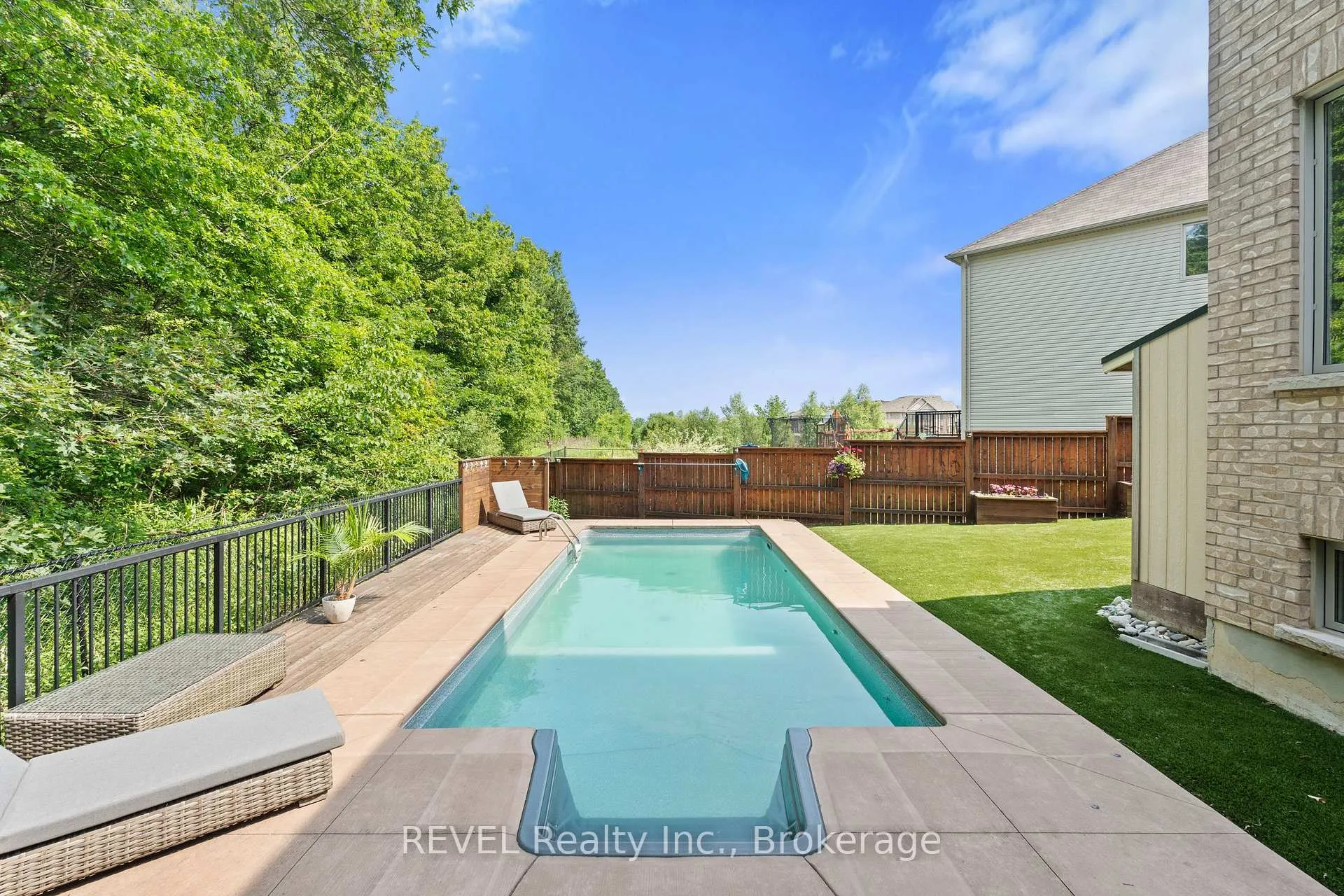 Photo 30 of 8517 Sweet Chestnut Drive, Niagara Falls, Brown — HOMEH